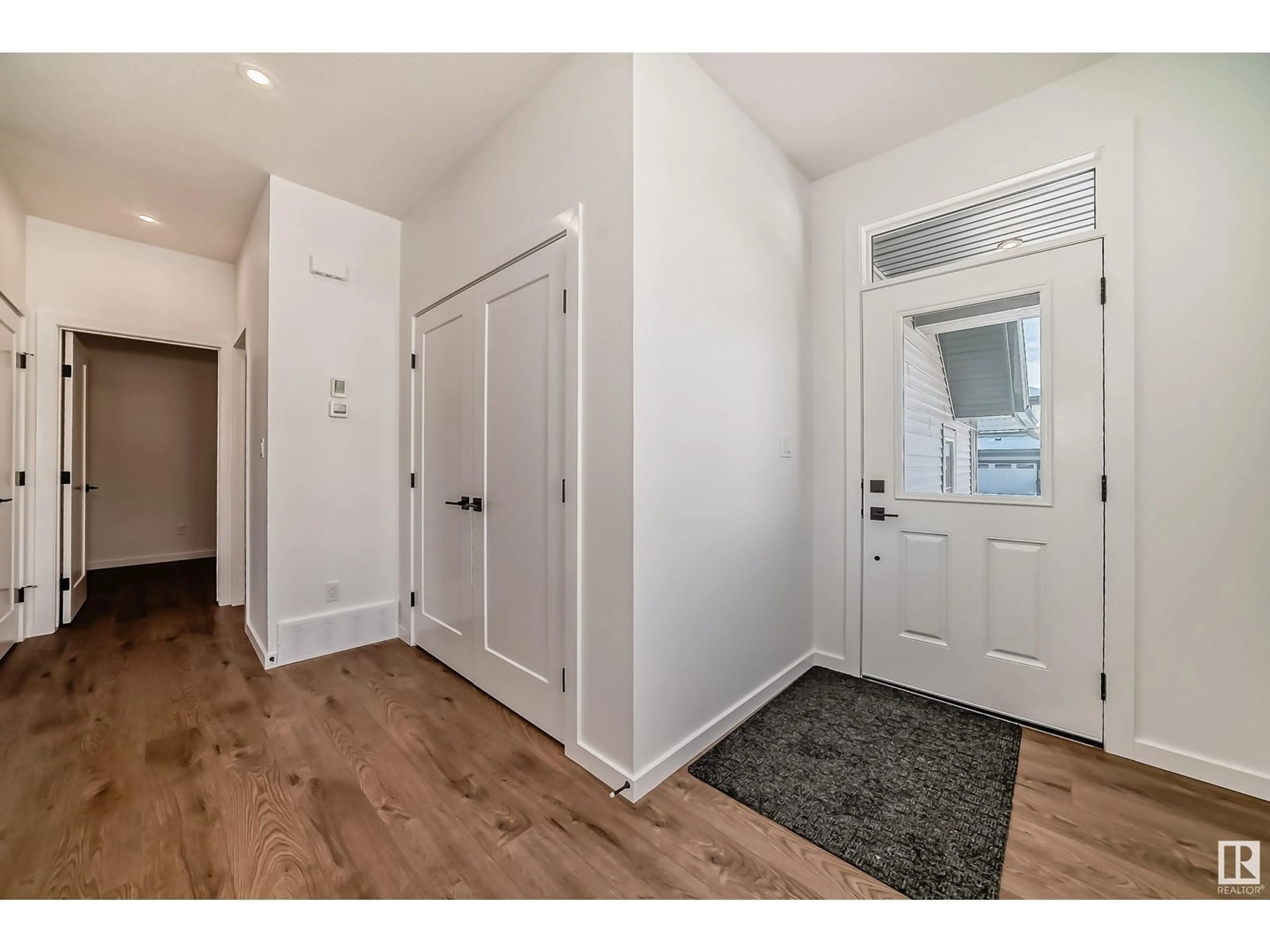 Indoor entryway for SW - 1365 AINSLIE WD, Edmonton Alberta T6W0H7