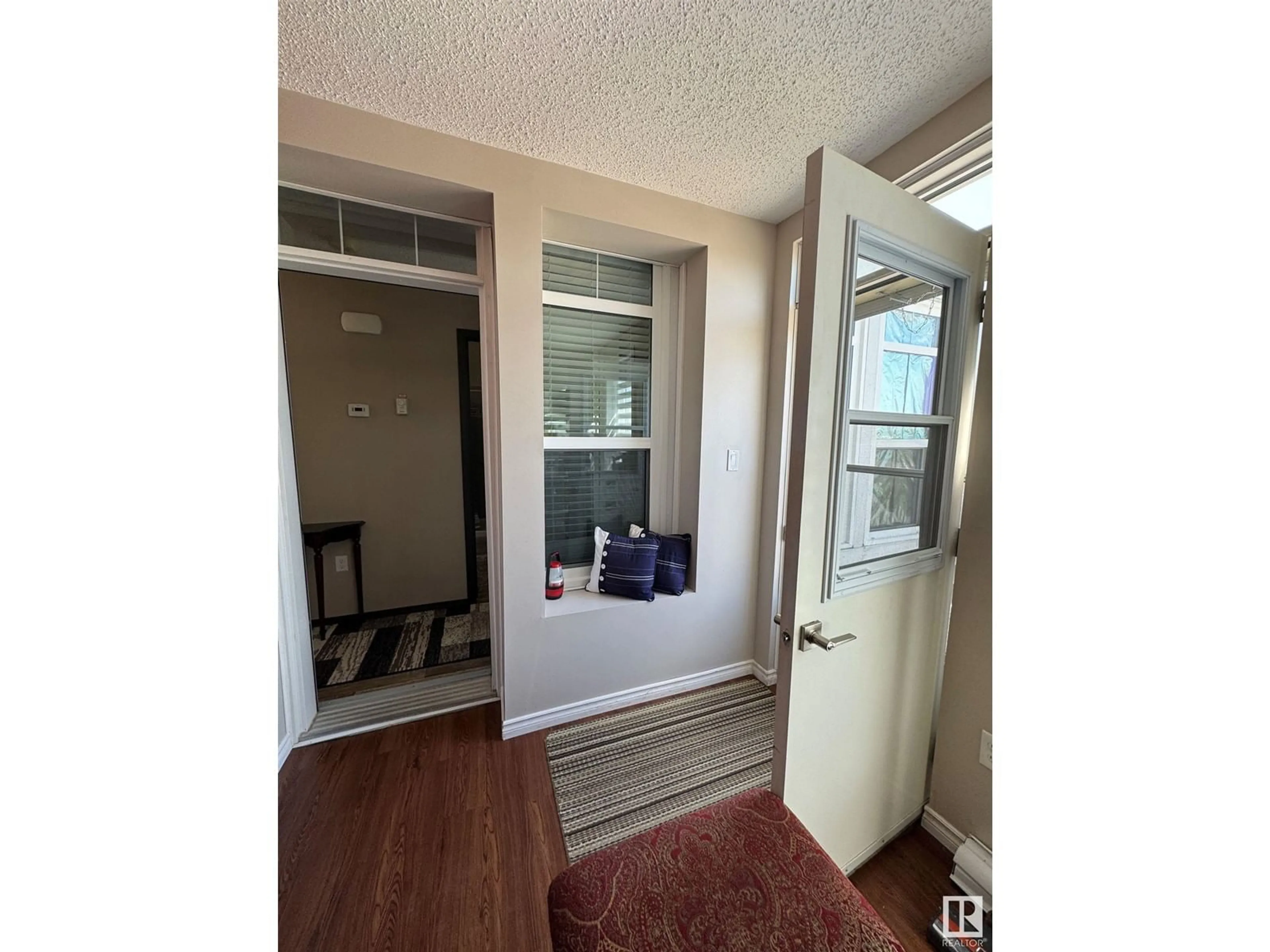 Indoor entryway for 454029 - 517 RGE ROAD 11, Rural Wetaskiwin County Alberta T0C2V0