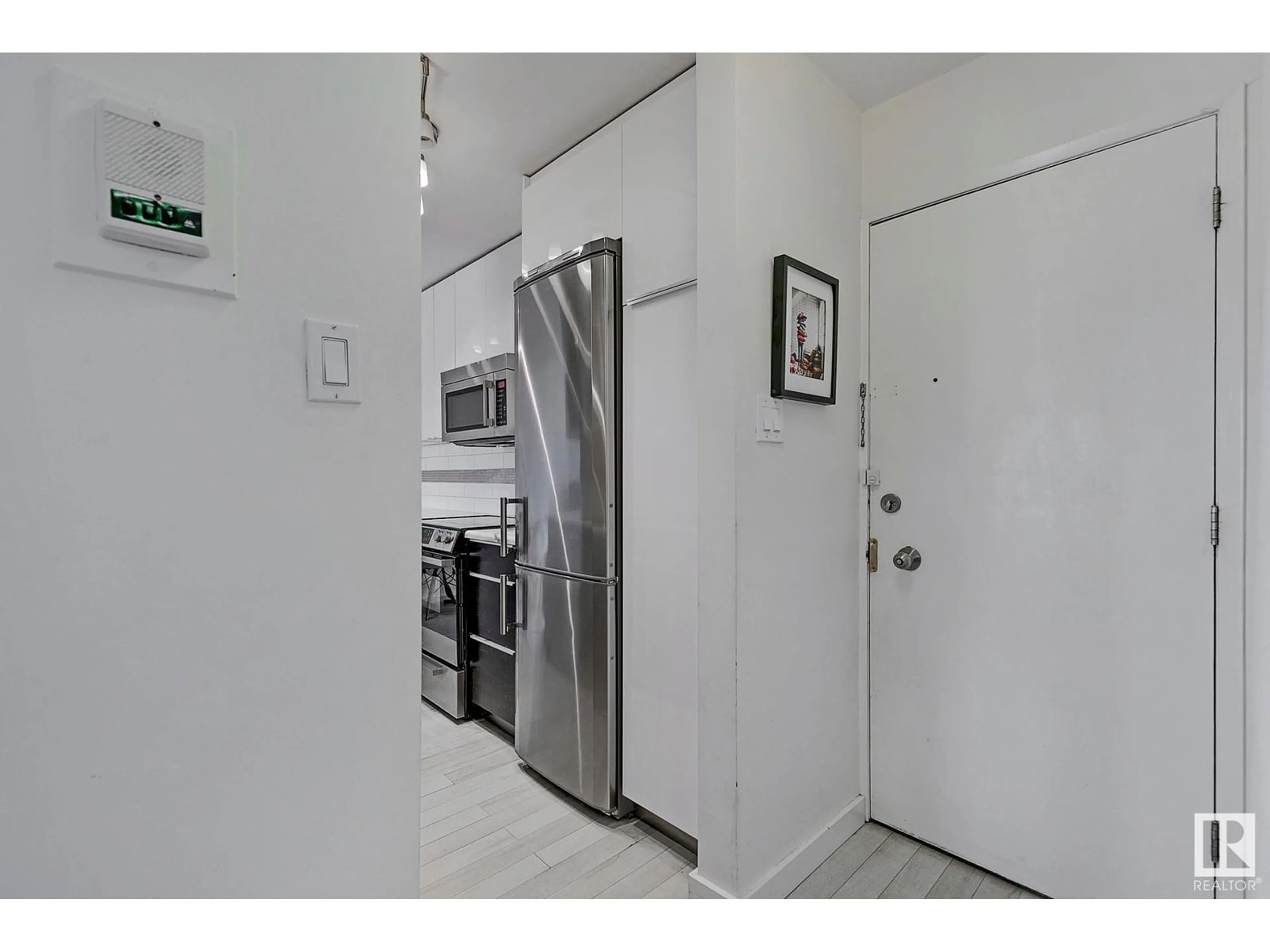 Unknown for 207 - 10345 123 ST, Edmonton Alberta T5N1N5