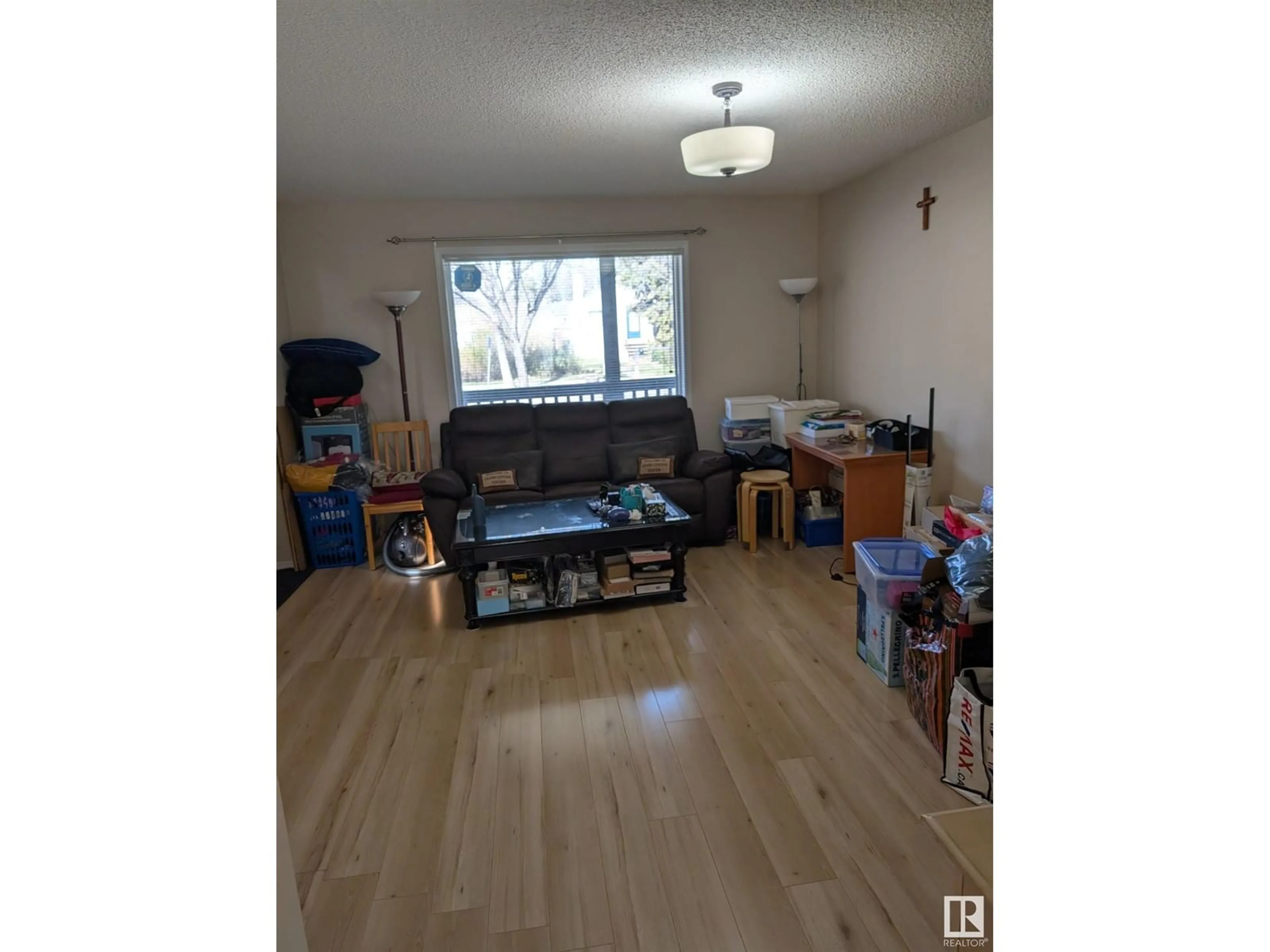 A pic of a room for 3 - 10909 106 ST NW, Edmonton Alberta T5H4M7