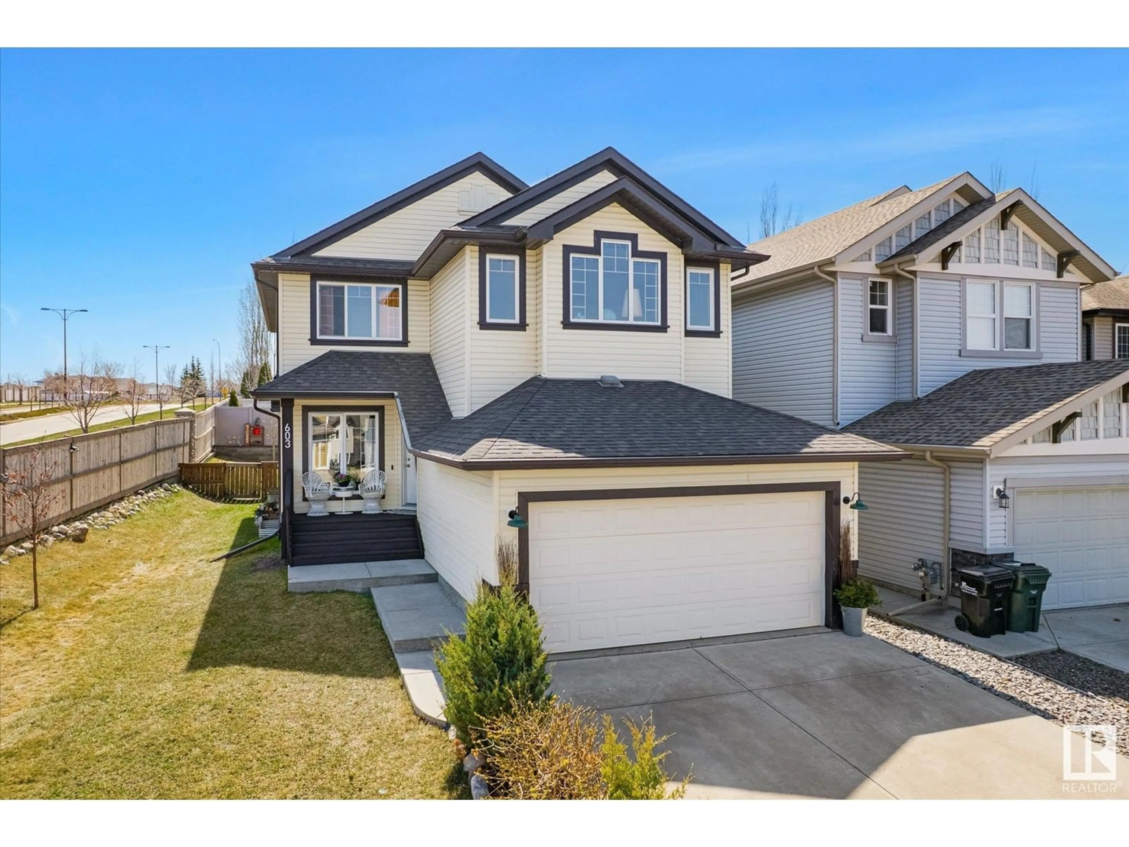 Home with vinyl exterior material, street for 603 SUNCREST WY, Sherwood Park Alberta T8H0G7