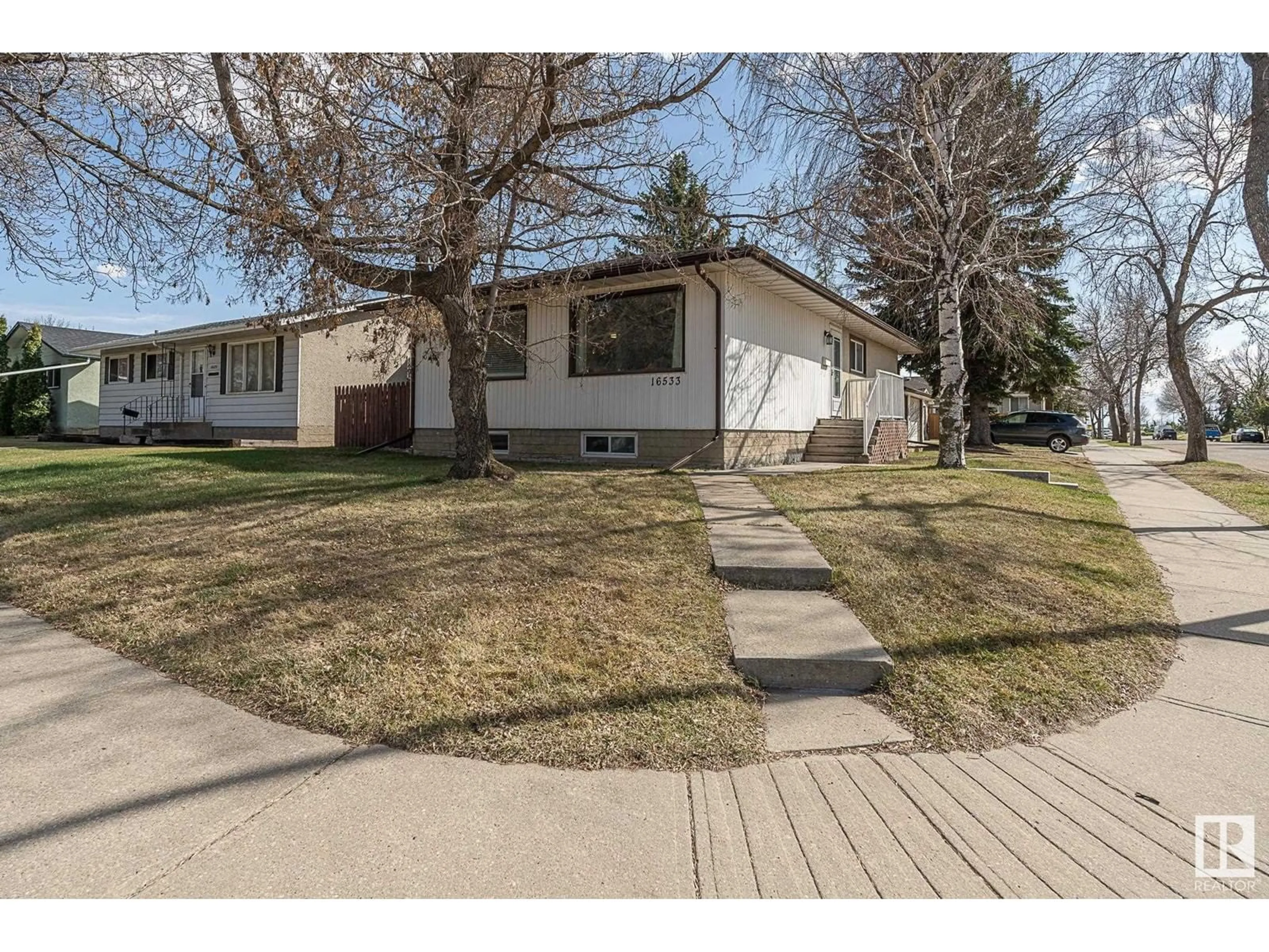 Unknown for NW - 16533 105A AV, Edmonton Alberta T5P0V6