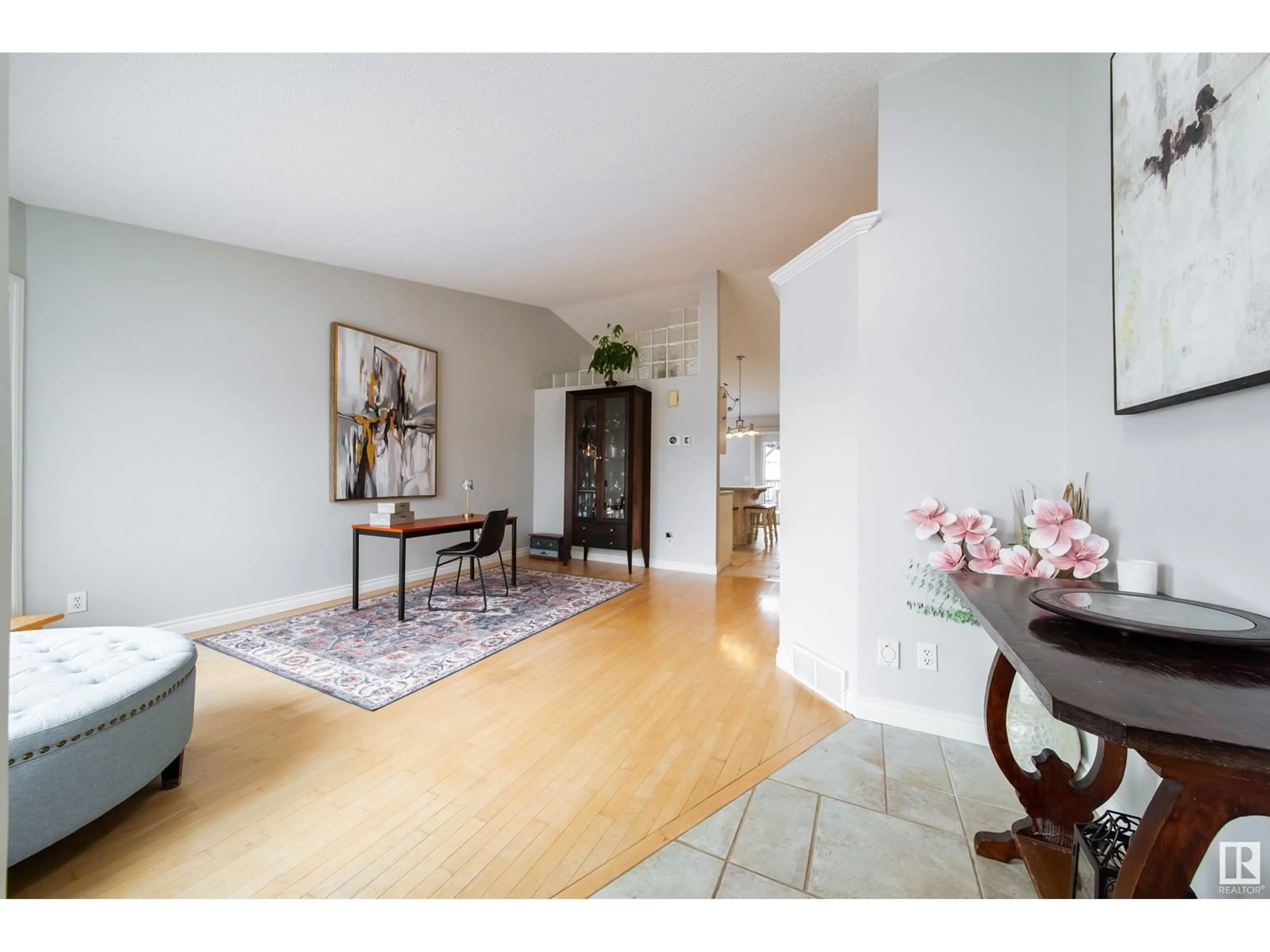Indoor entryway for 79 DEER RIDGE DR, St. Albert Alberta T8N6A9