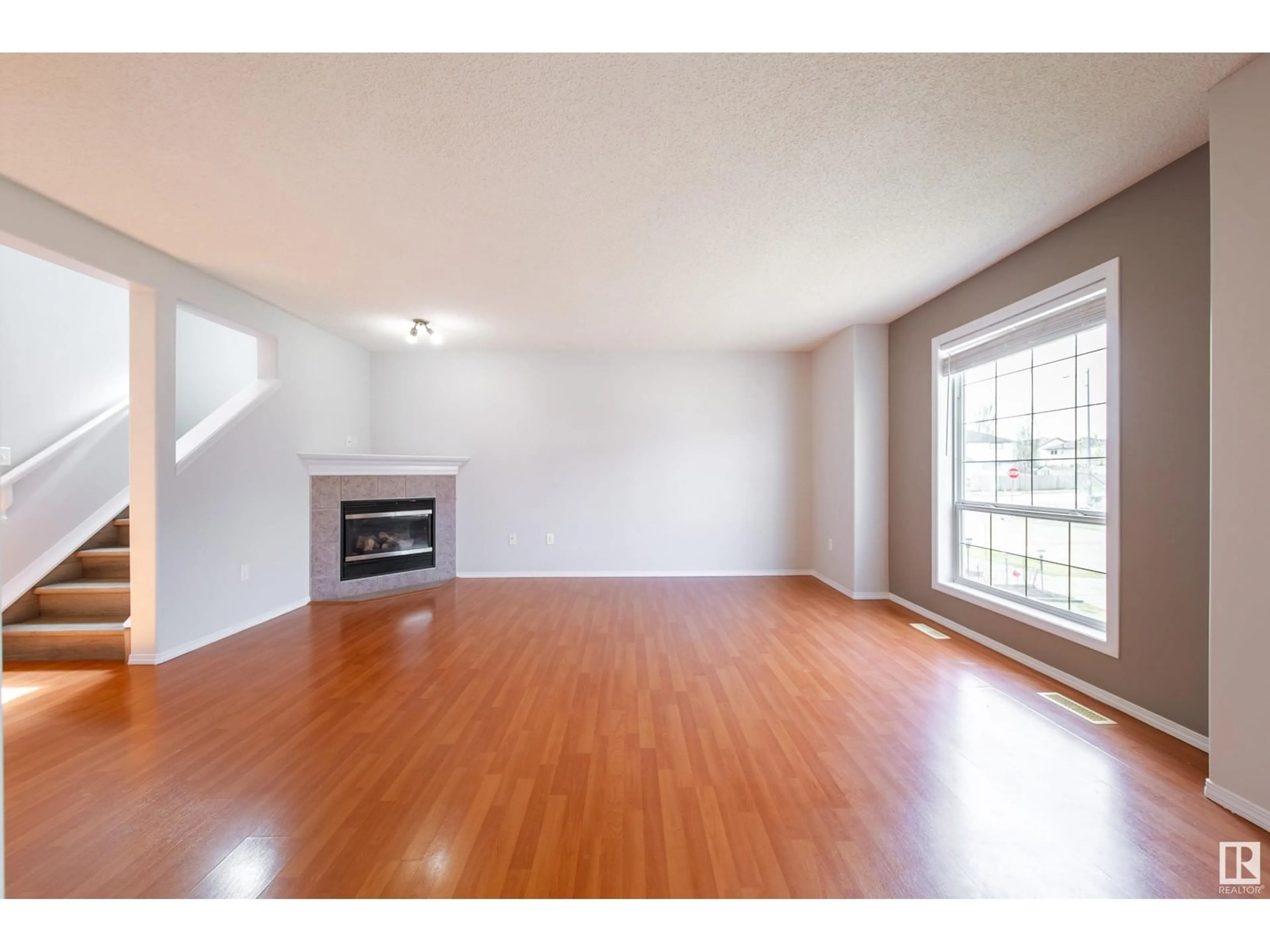 A pic of a room for 317 85 ST, Edmonton Alberta T6X1H7