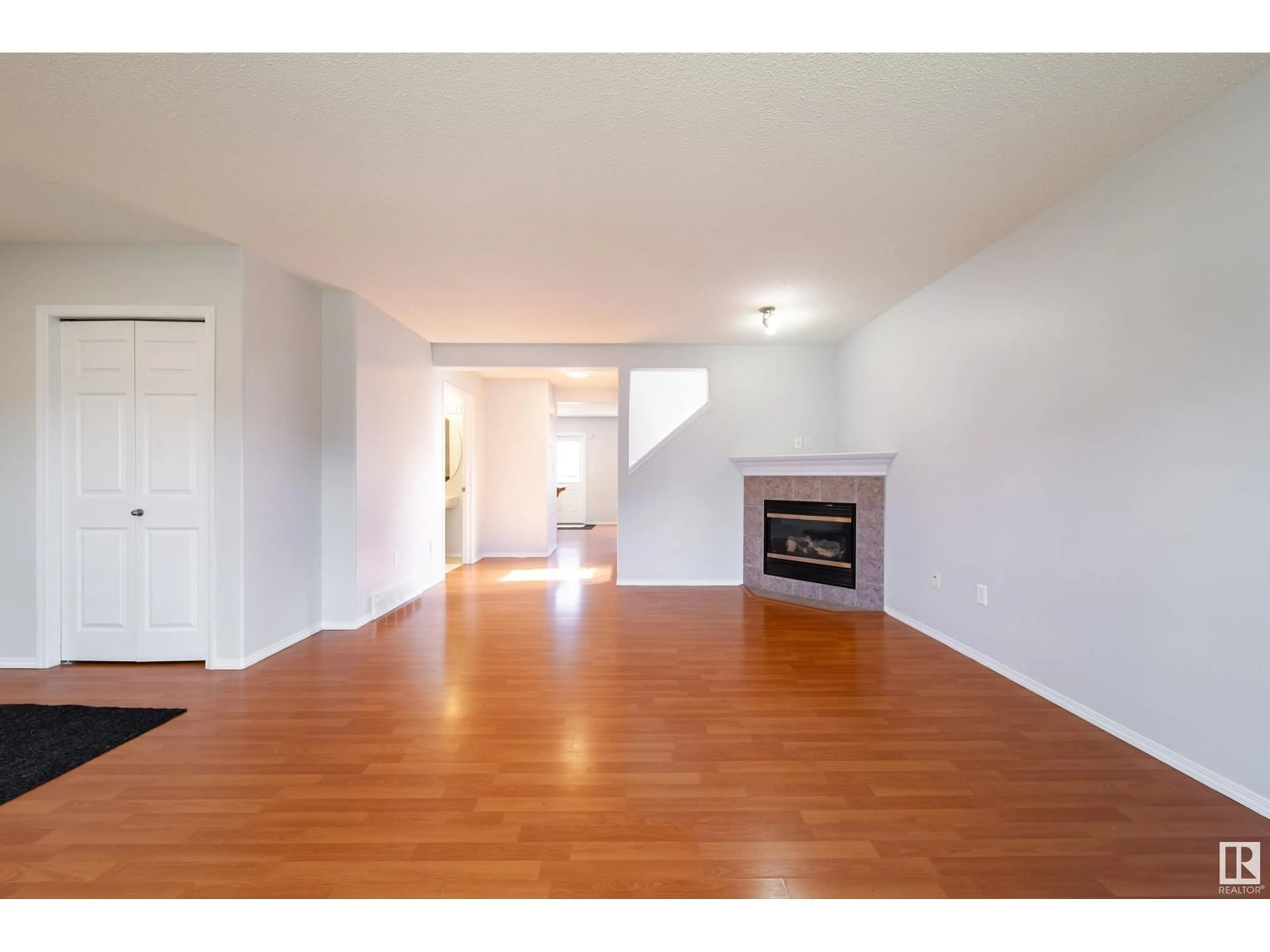 A pic of a room for 317 85 ST, Edmonton Alberta T6X1H7