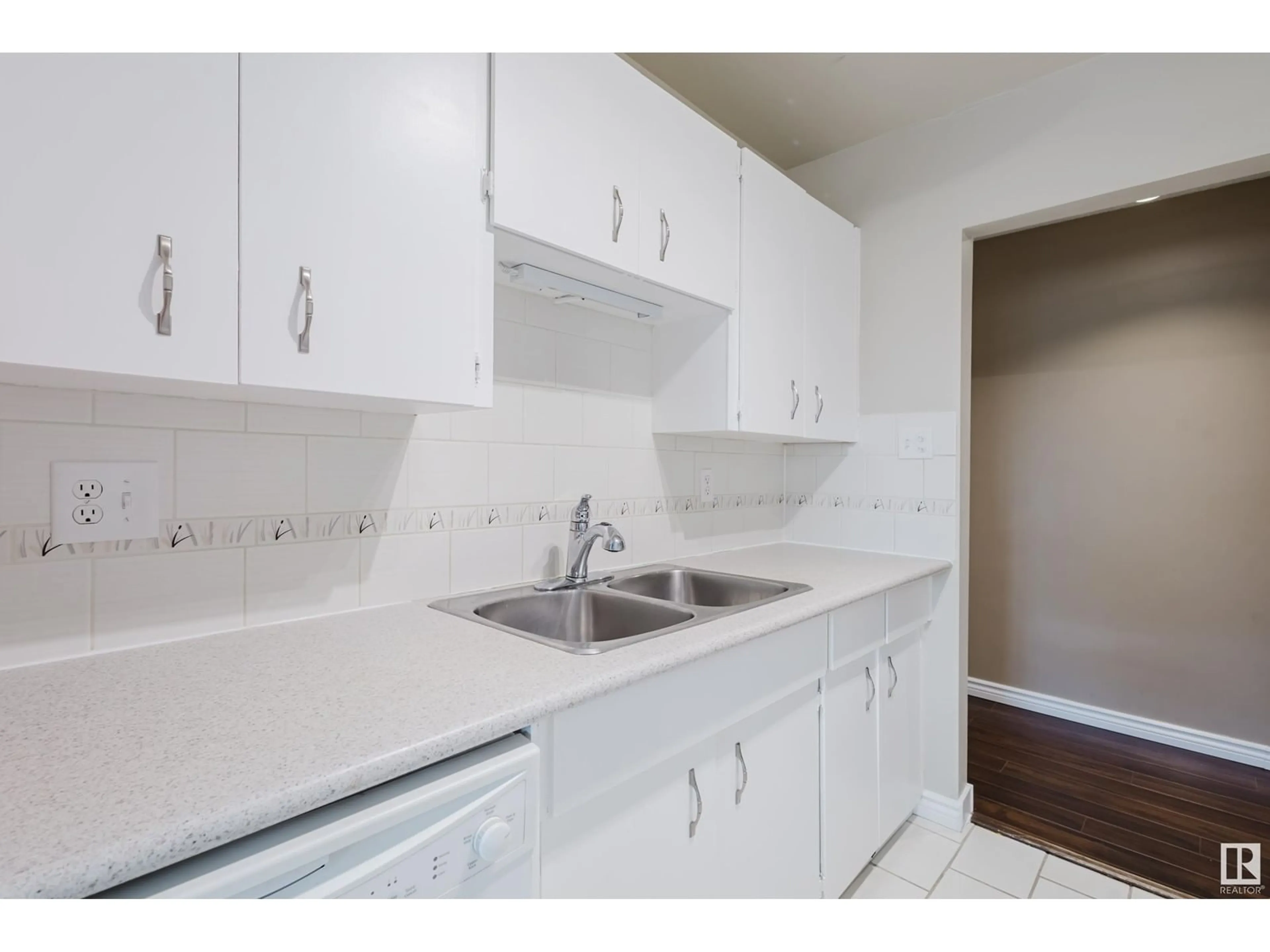 Standard kitchen, unknown for #304 - 14825 51 AV, Edmonton Alberta T6H5G4