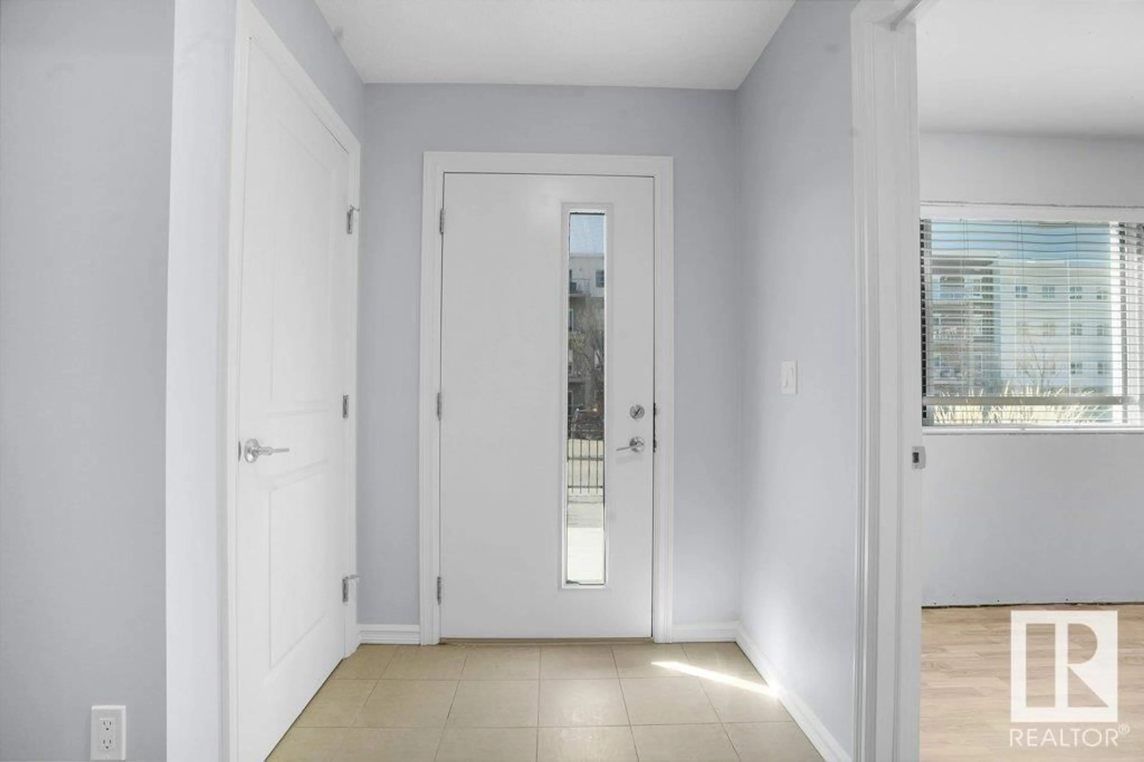 Indoor entryway for 804 - 17 WELSH DR, Edmonton Alberta T6X1Y8