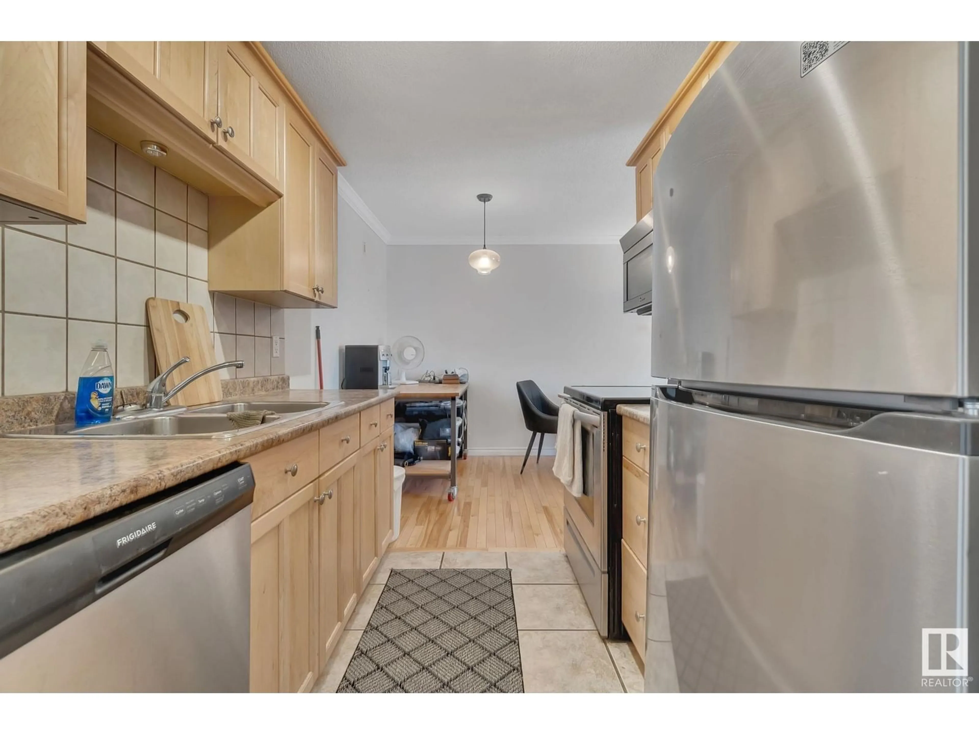Standard kitchen, unknown for #206 - 10230 114 ST, Edmonton Alberta T5K1R9