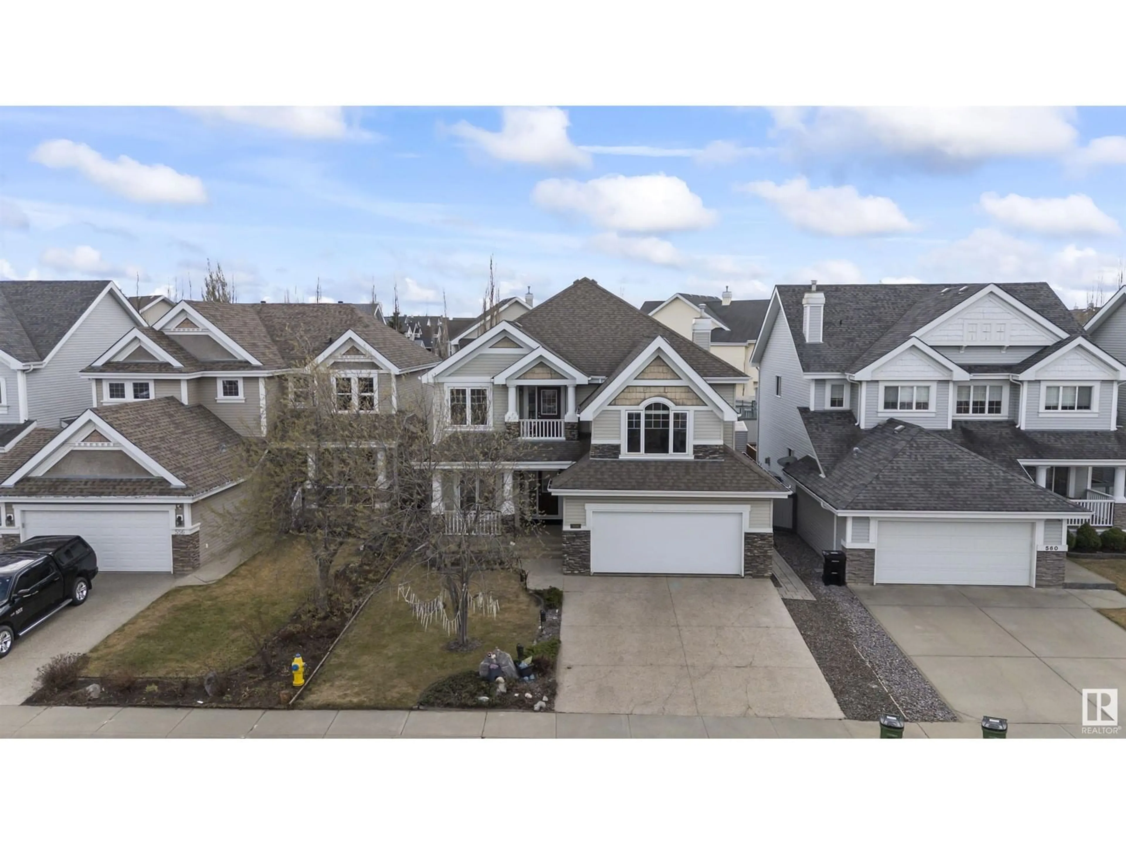 A pic from outside/outdoor area/front of a property/back of a property/a pic from drone, unknown for 558 STEWART CR, Edmonton Alberta T6X1B5