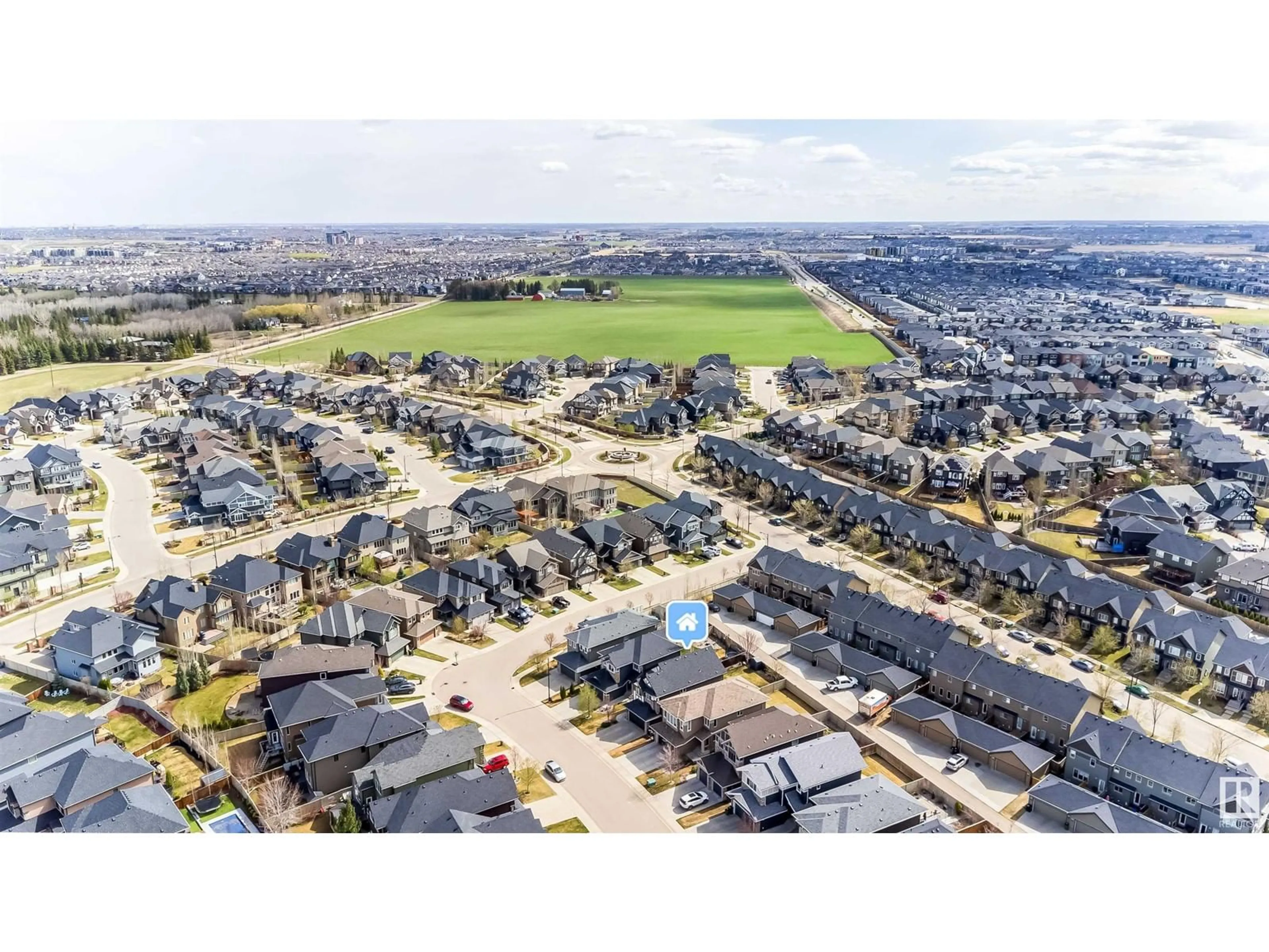 A pic from outside/outdoor area/front of a property/back of a property/a pic from drone, street for 3729 KIDD CR, Edmonton Alberta T6W2R1