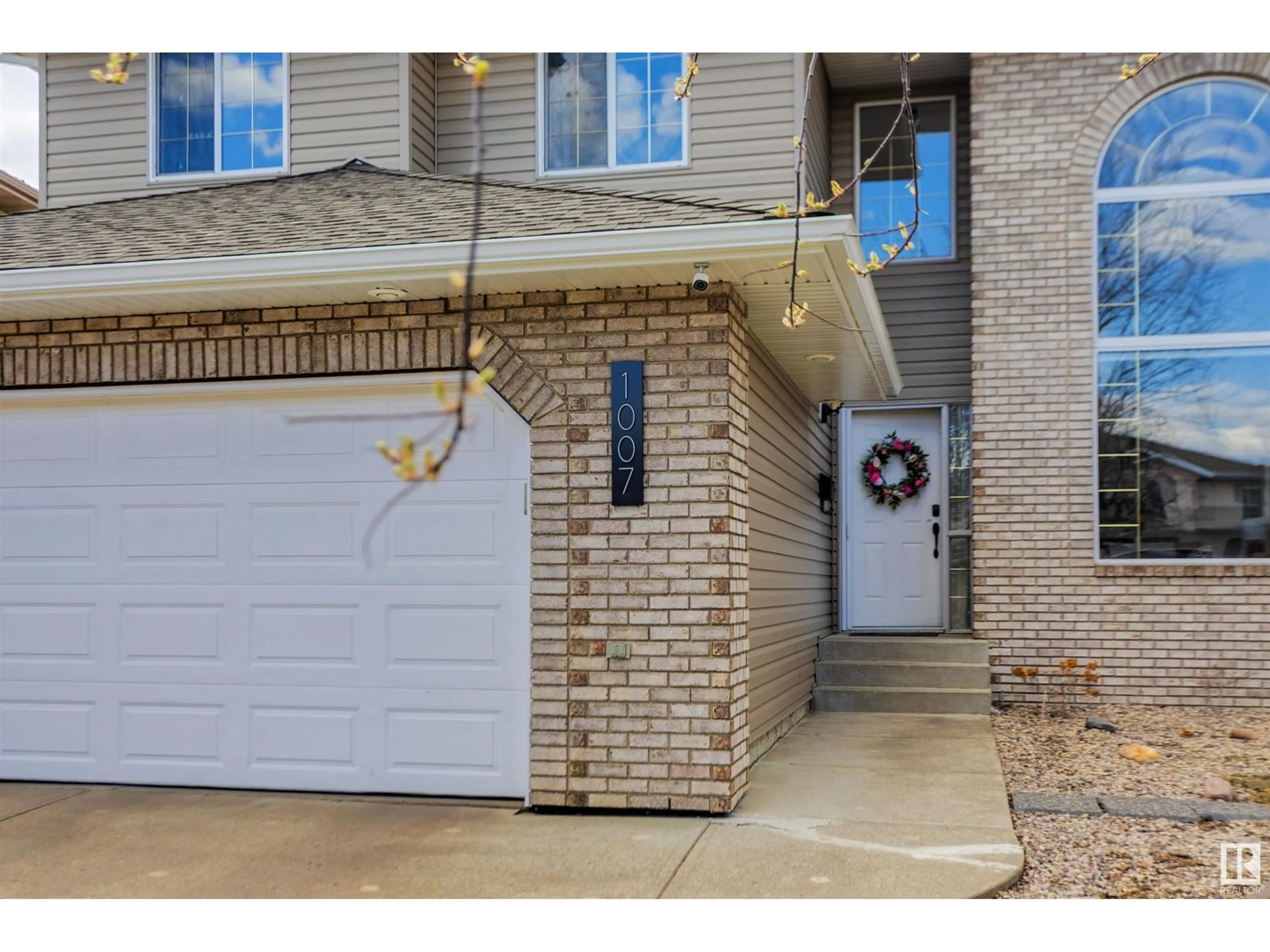 Home with brick exterior material, street for 1007 BURNS CL, Edmonton Alberta T6R2L1