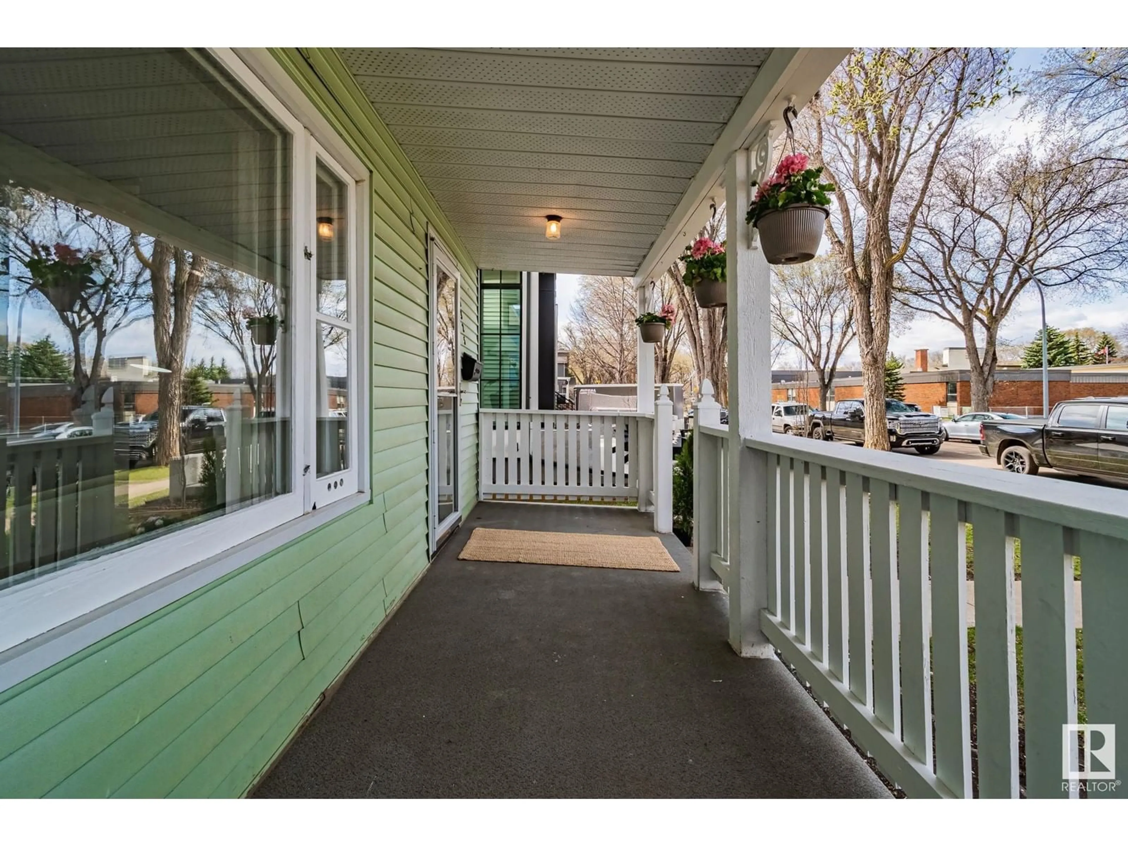 Indoor entryway for NW - 10325 81 ST, Edmonton Alberta T6A3K8