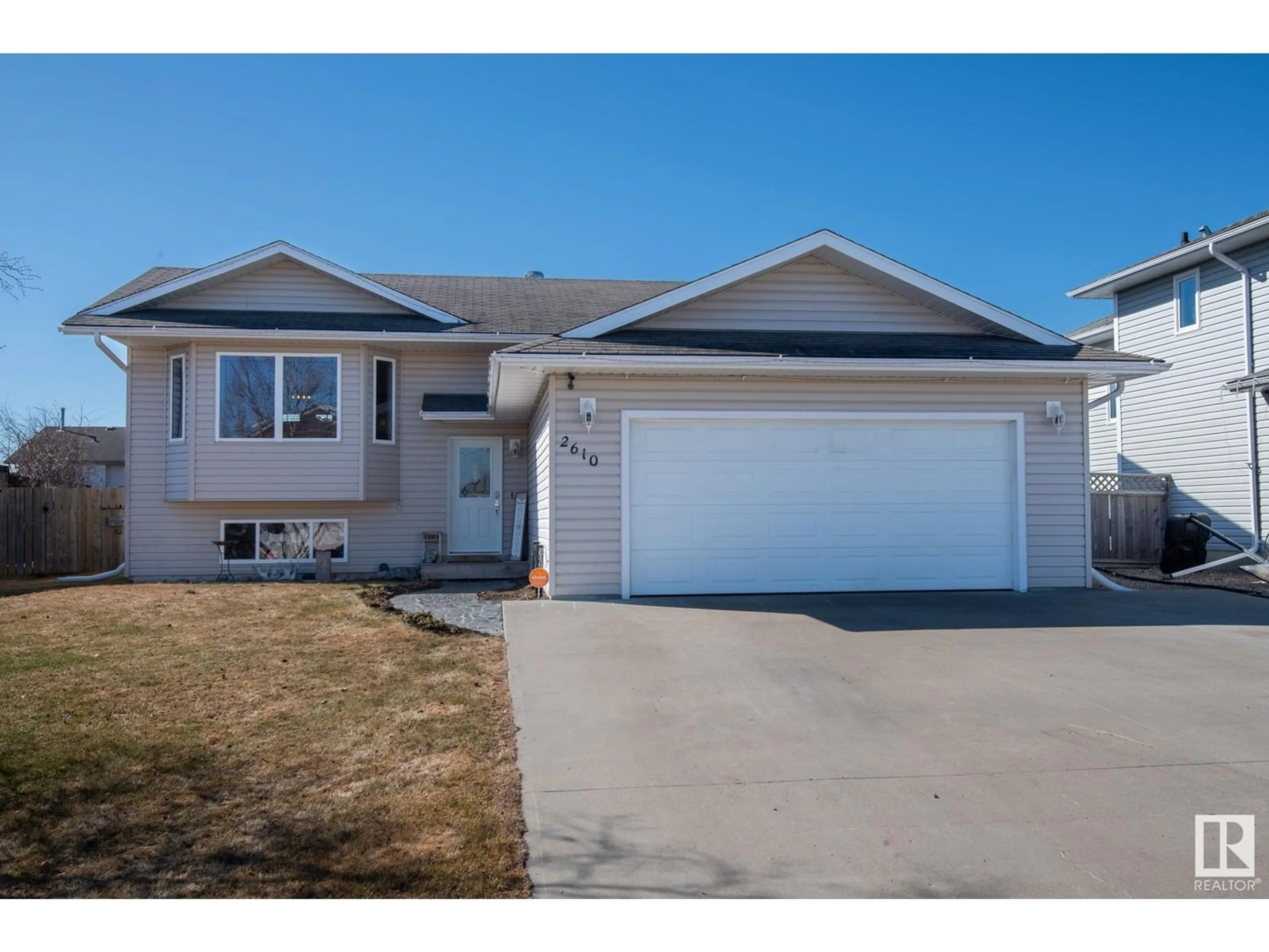 Home with vinyl exterior material, street for 2610 6A AV, Cold Lake Alberta T9M2C7