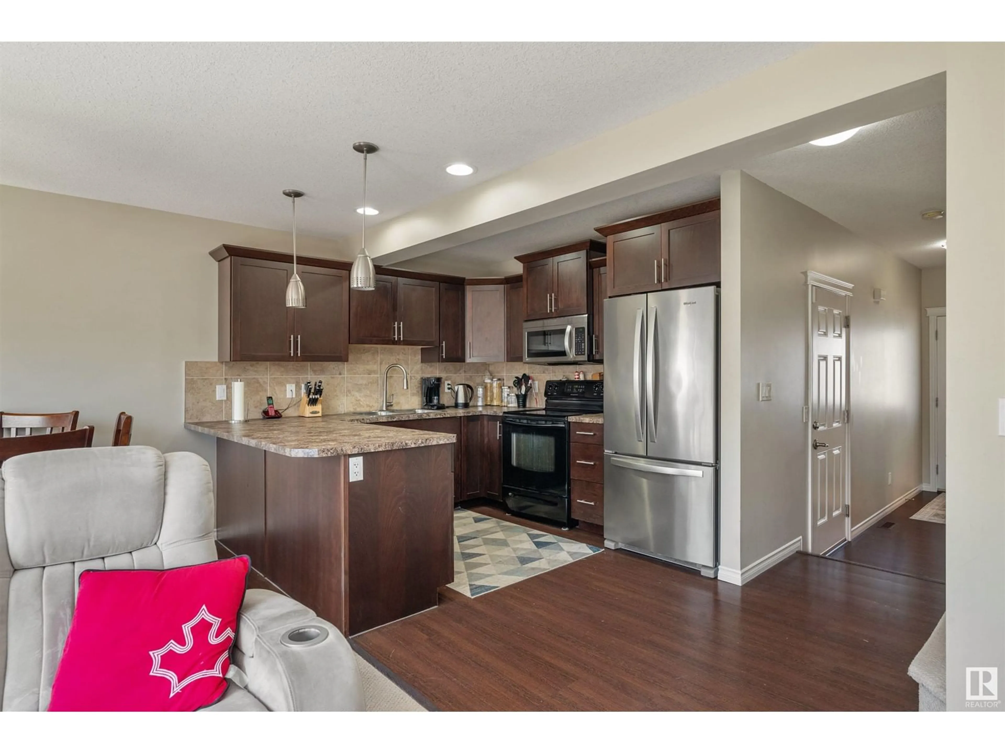 Open concept kitchen, unknown for 21229 45A AV, Edmonton Alberta T6M0G8
