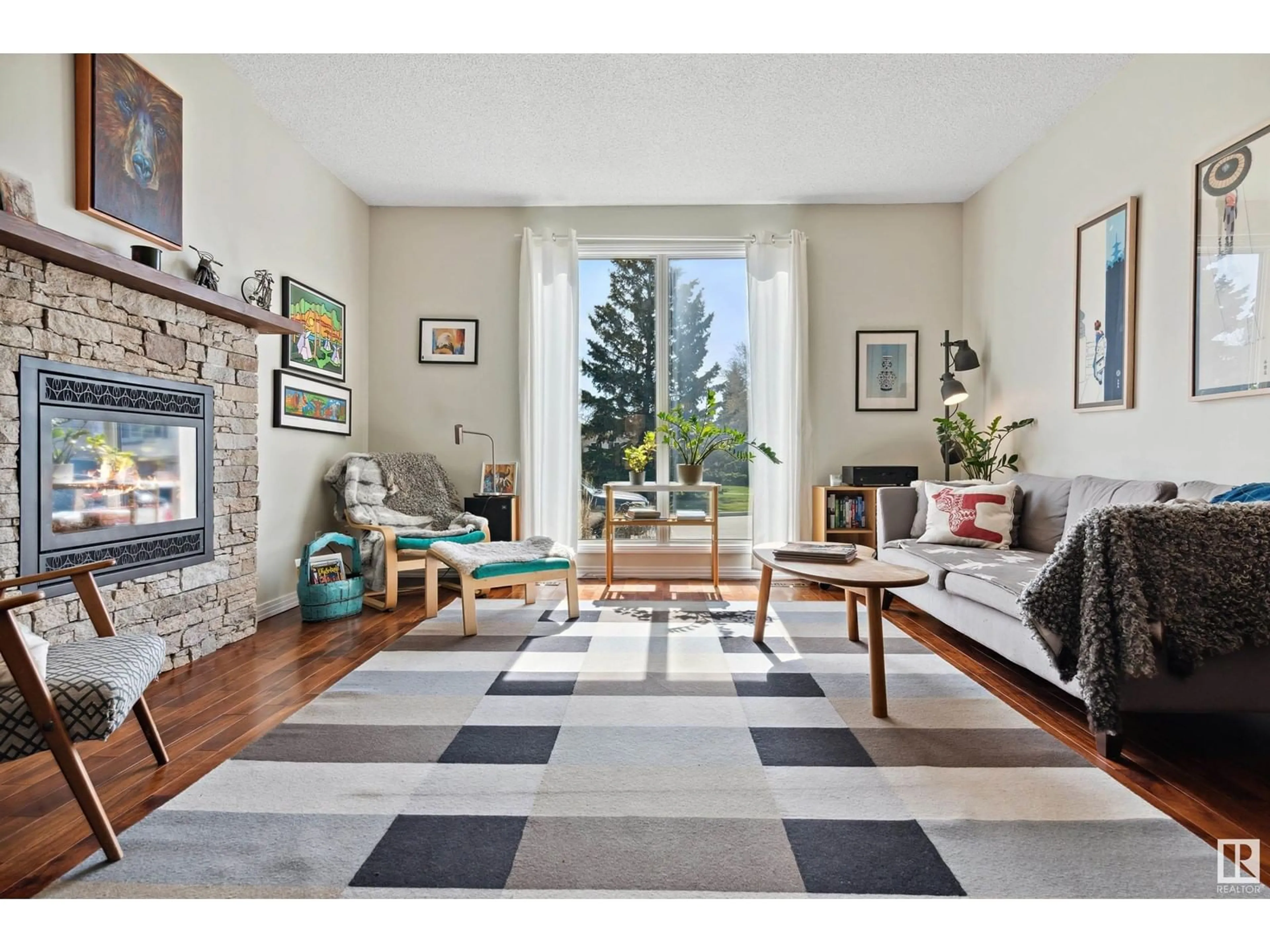Living room with furniture, unknown for 12 LAYDON DR, St. Albert Alberta T8N2N2