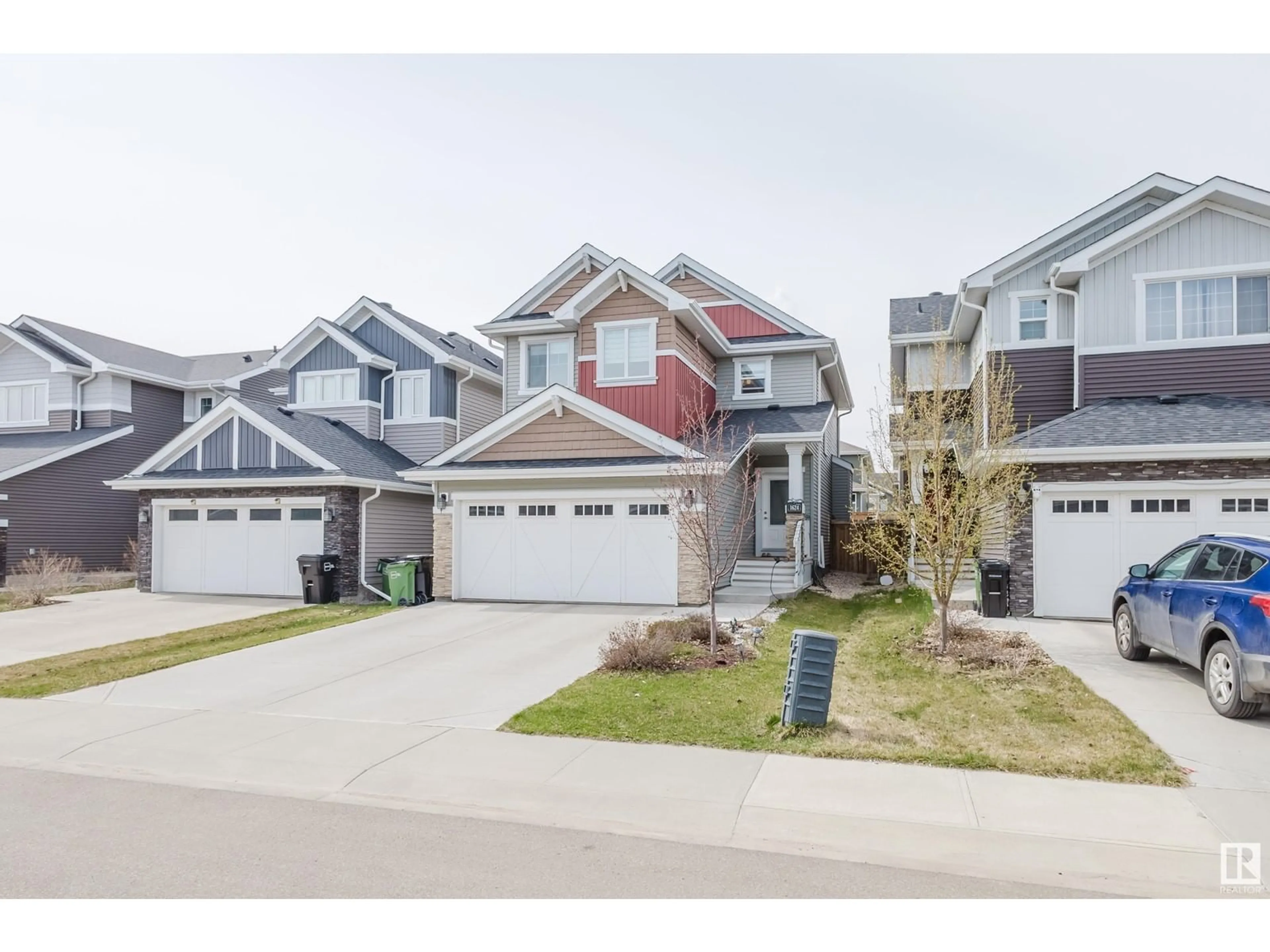 A pic from outside/outdoor area/front of a property/back of a property/a pic from drone, street for SW - 1624 168 ST, Edmonton Alberta T6W3R7