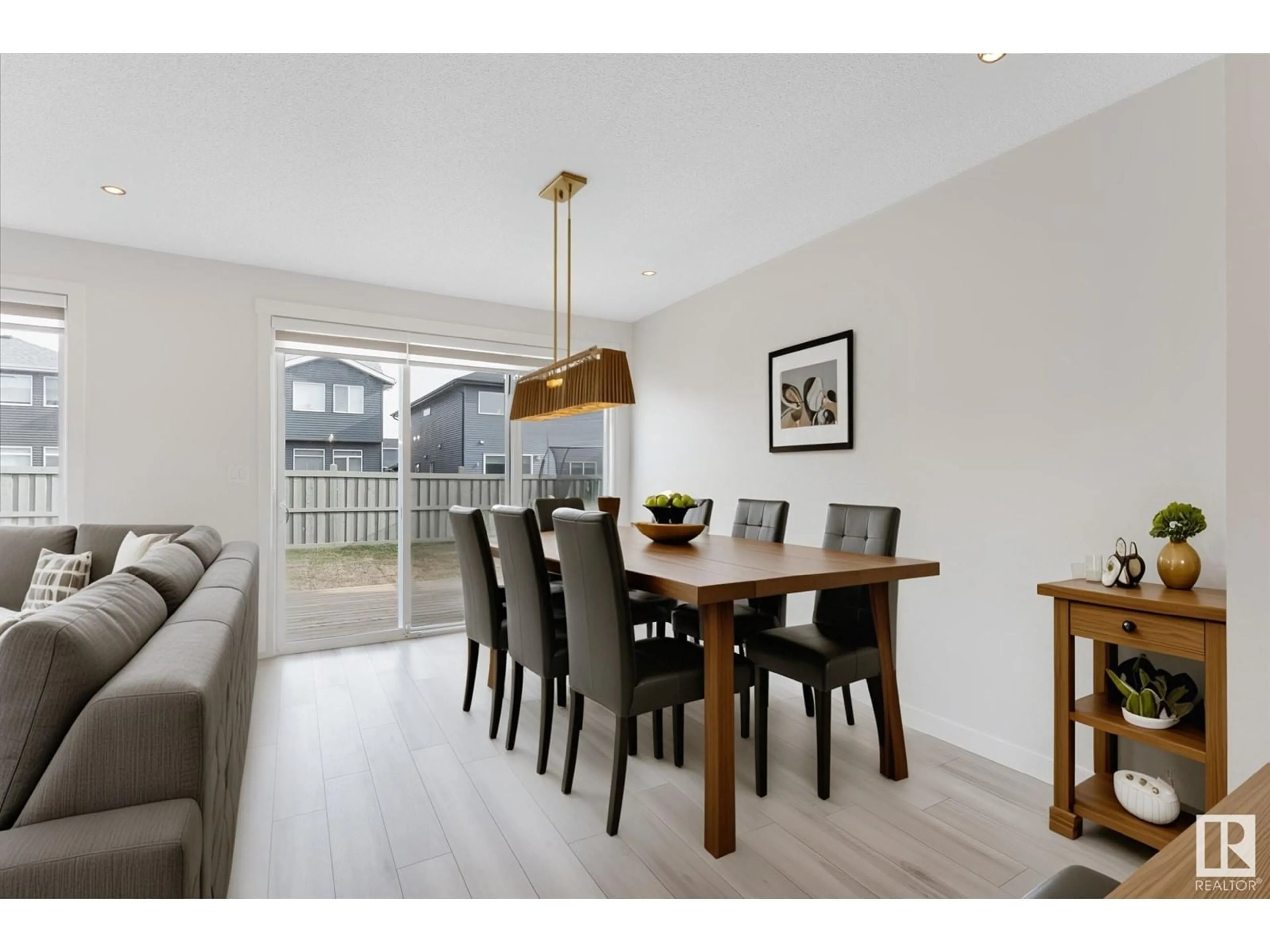Dining room, wood/laminate floor for 22056 80 AV, Edmonton Alberta T5T7H8