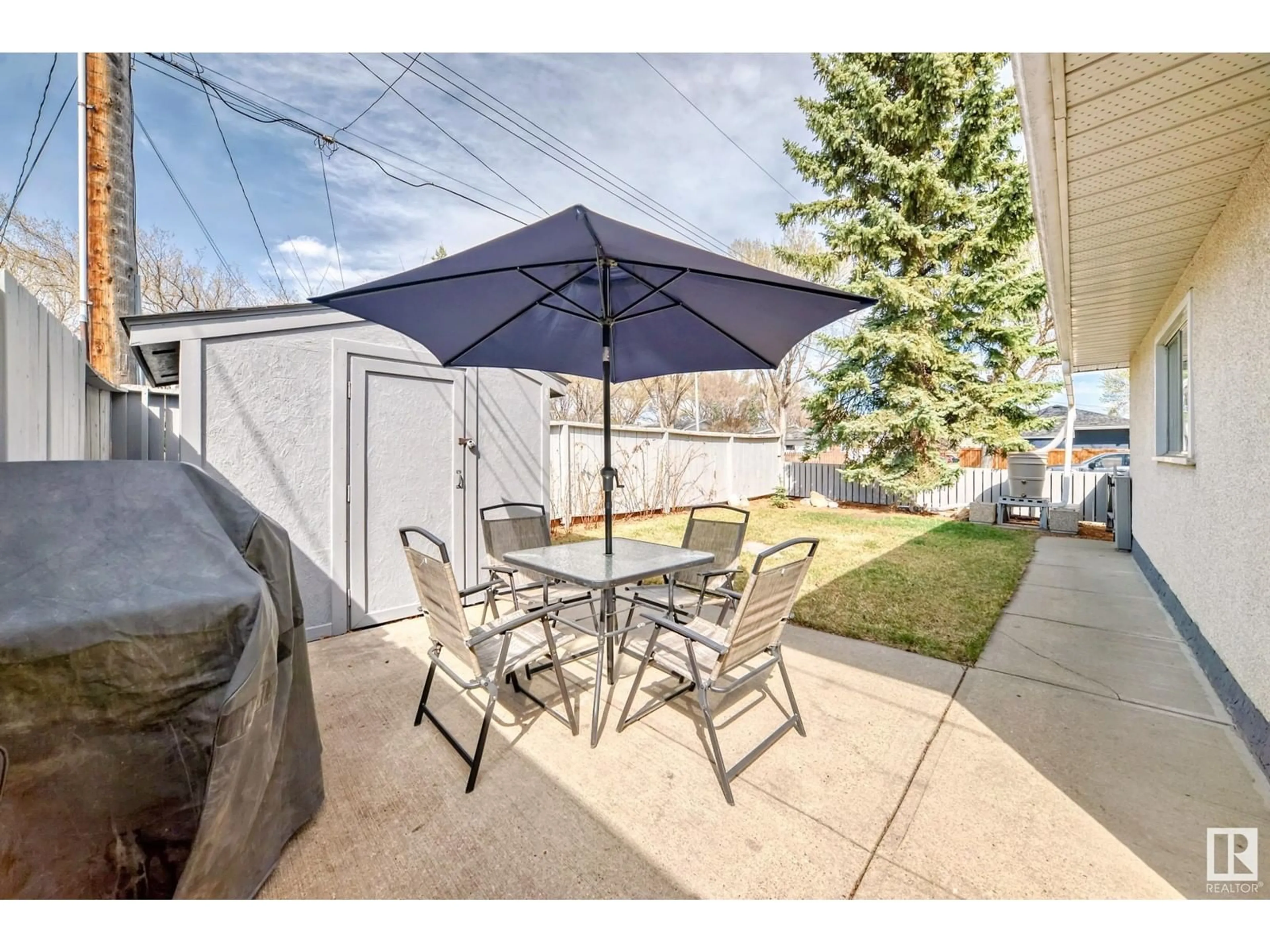 Patio, street for 8107 105 AV, Edmonton Alberta T6A1B3