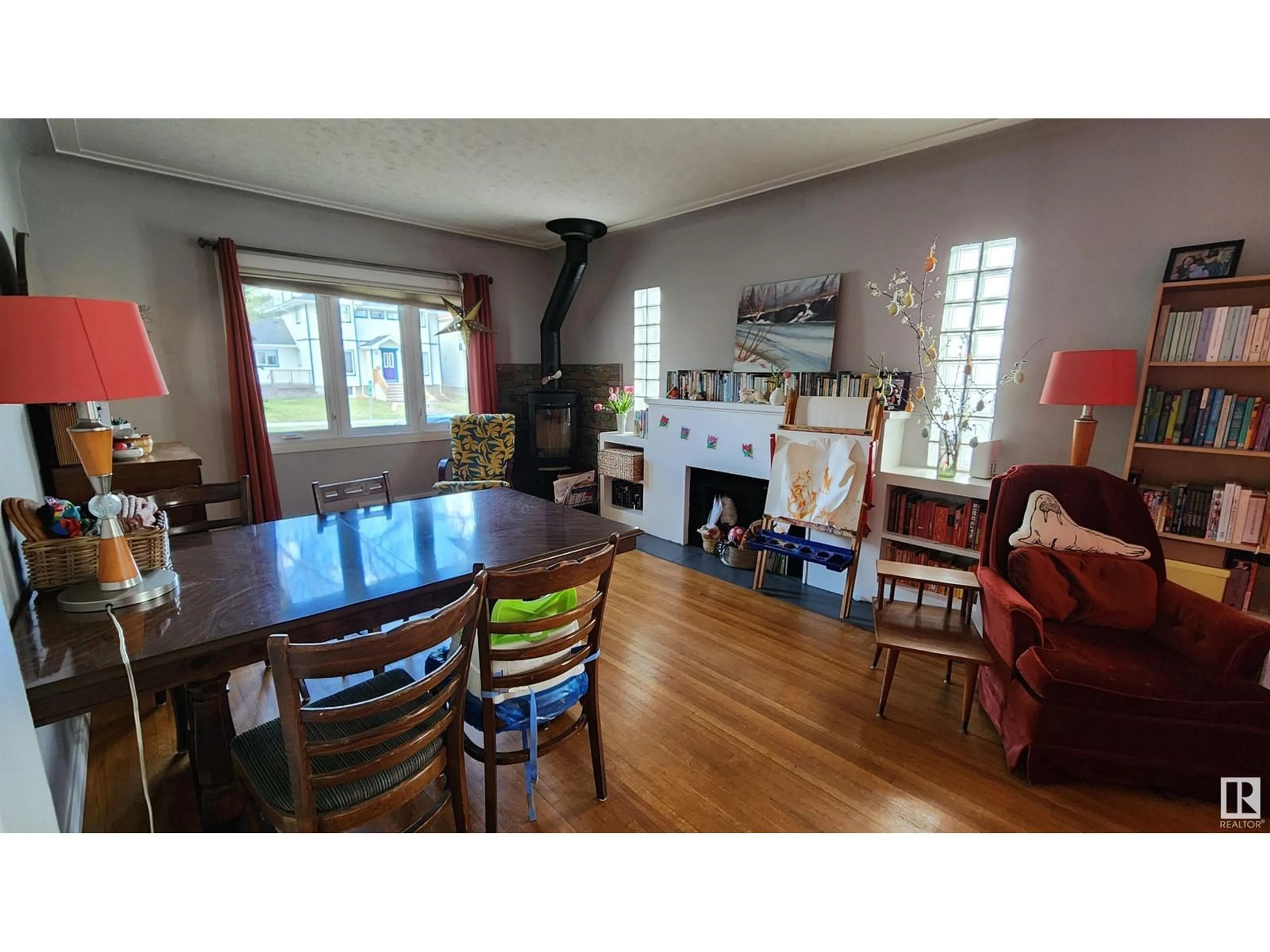 Dining room, wood/laminate floor for 9755 83 AV, Edmonton Alberta T6E2B6