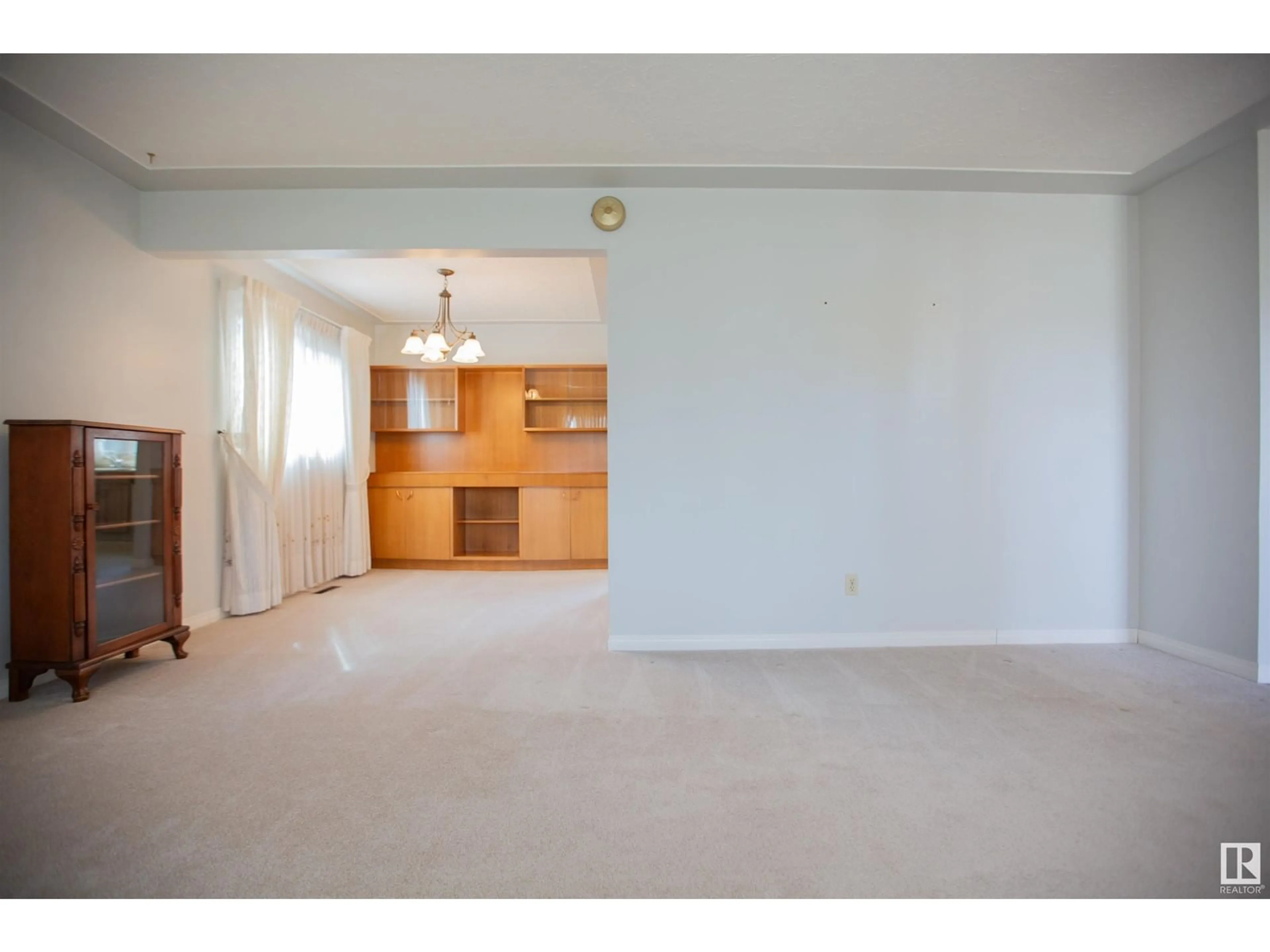 A pic of a room for 10222 74 ST, Edmonton Alberta T6A2Y1