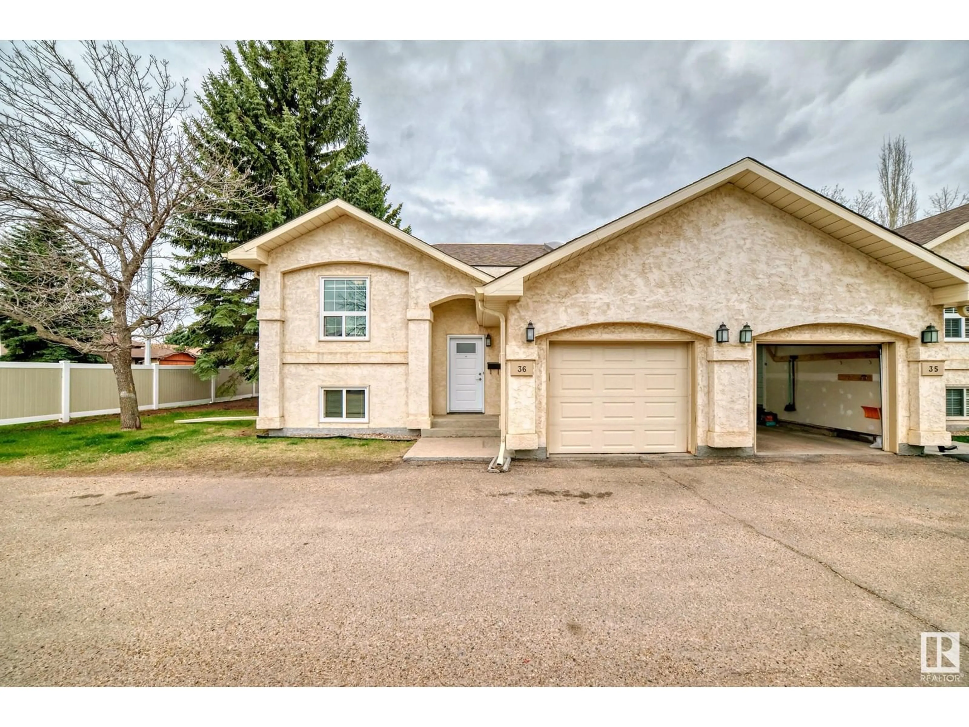 Unknown for 36 4630 17 AV NW, Edmonton Alberta T6L6H3