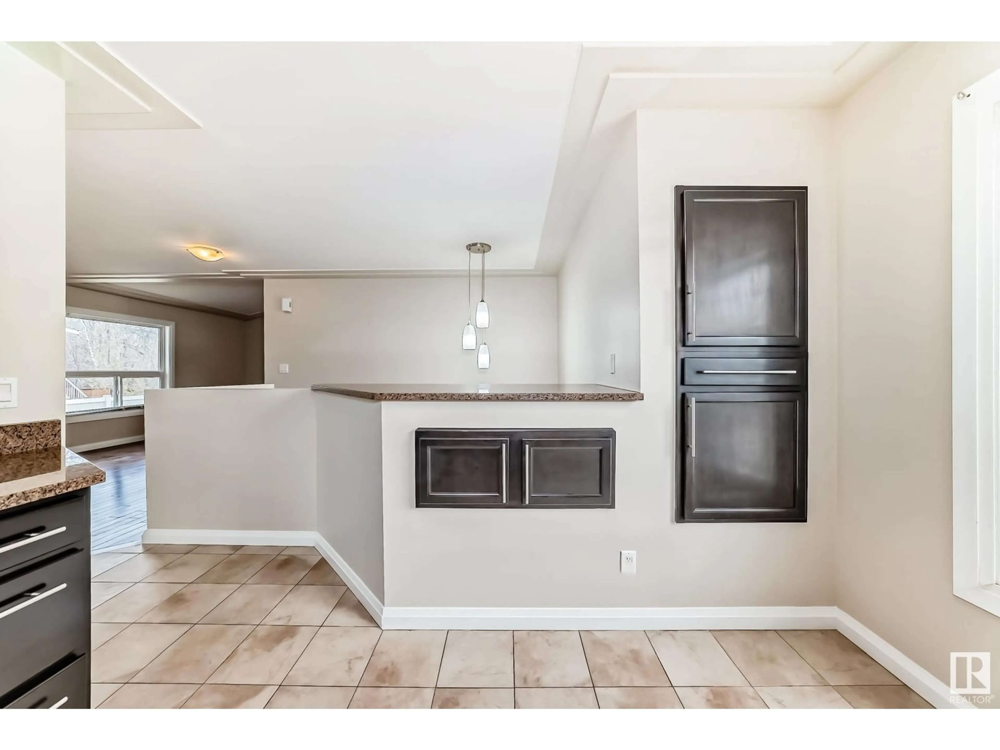 Open concept kitchen, ceramic/tile floor for 36 4630 17 AV NW, Edmonton Alberta T6L6H3