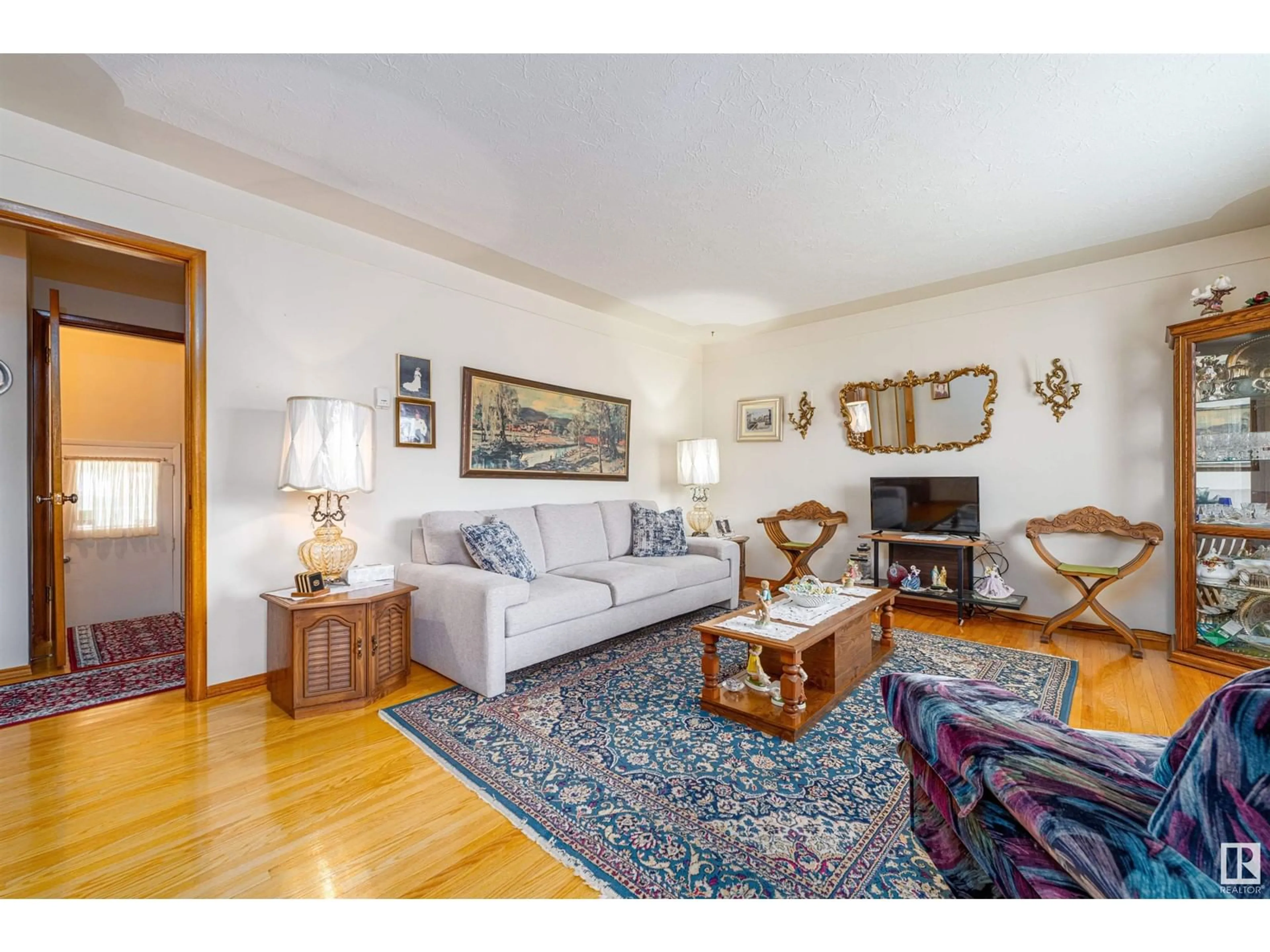 Living room with furniture, unknown for NW - 9141 152 ST, Edmonton Alberta T5R1M5