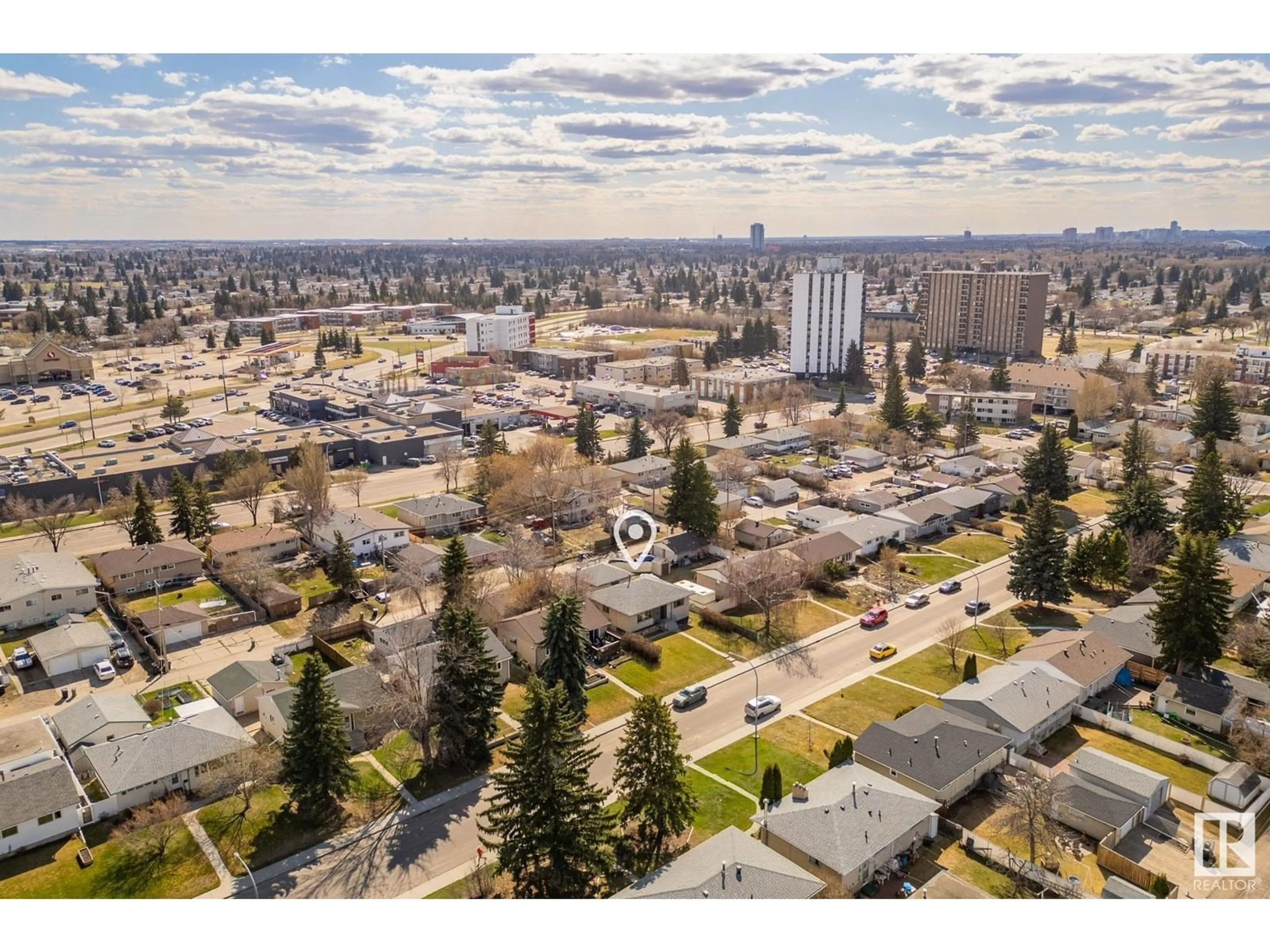 A pic from outside/outdoor area/front of a property/back of a property/a pic from drone, unknown for 5727 101A AV, Edmonton Alberta T6A0L9