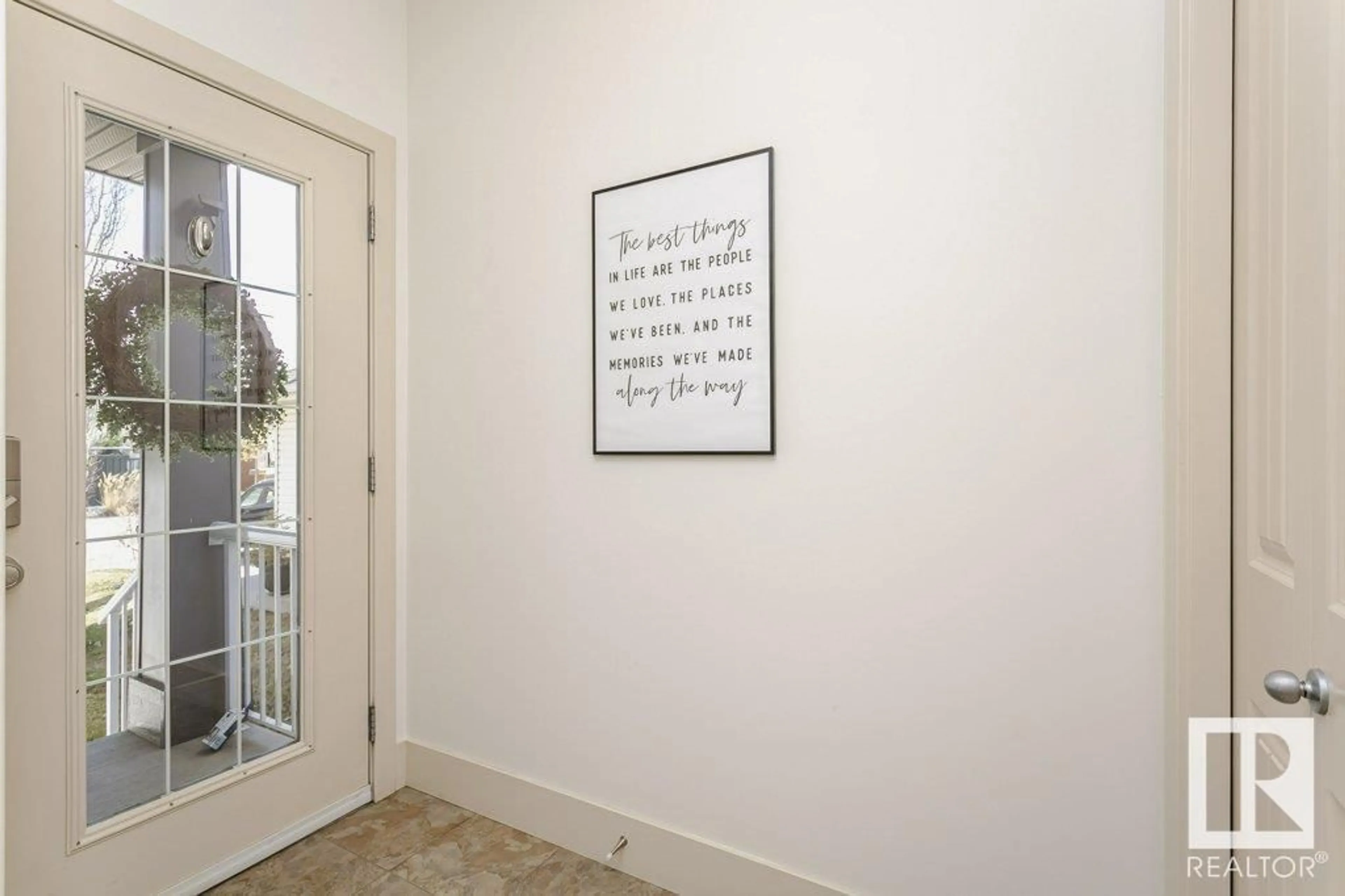 Indoor entryway for #3 - 1901 126 ST, Edmonton Alberta T6W1X3