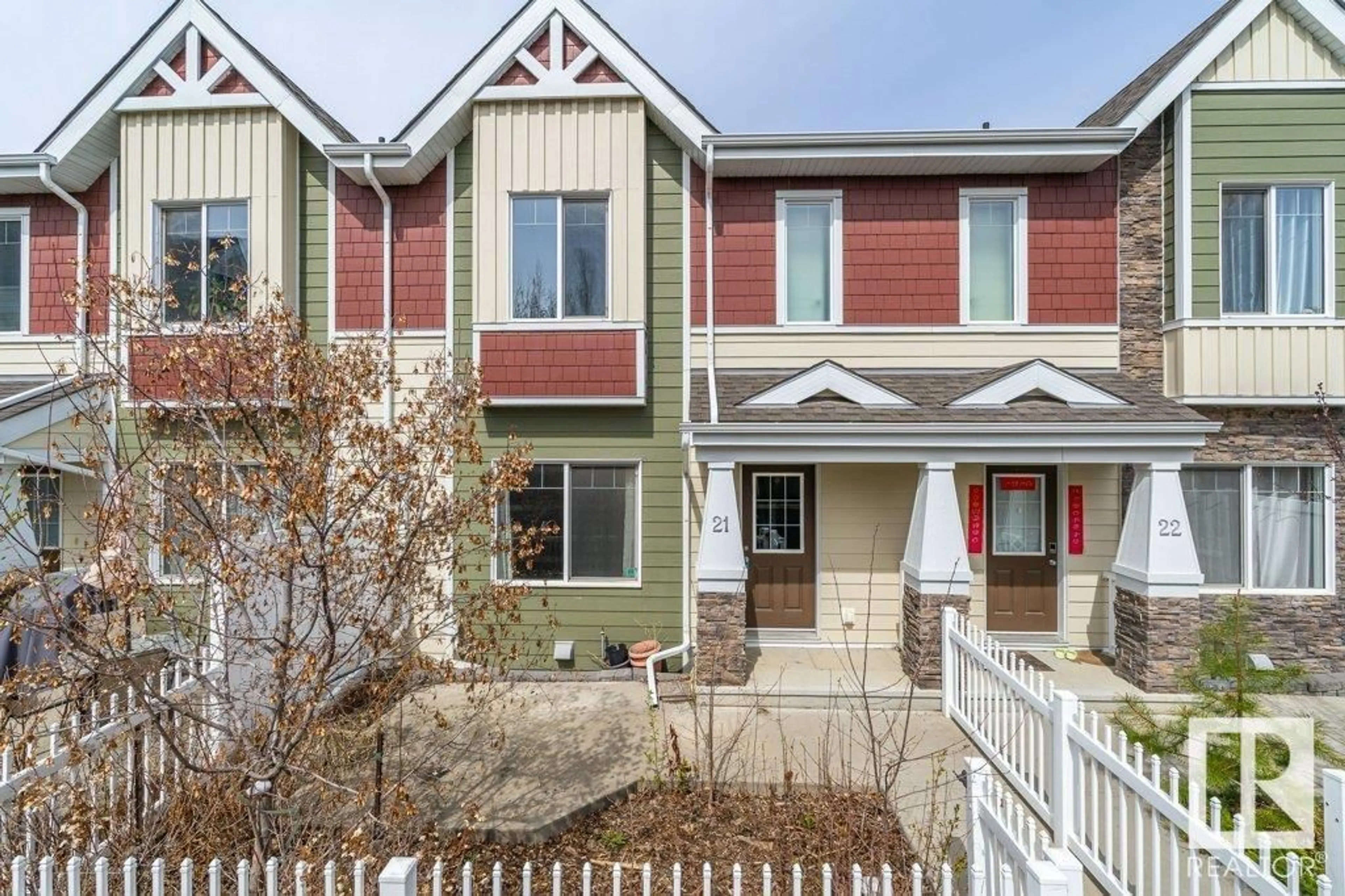 Home with vinyl exterior material, street for #21 - 2003 RABBIT HILL RD, Edmonton Alberta T6R0R7