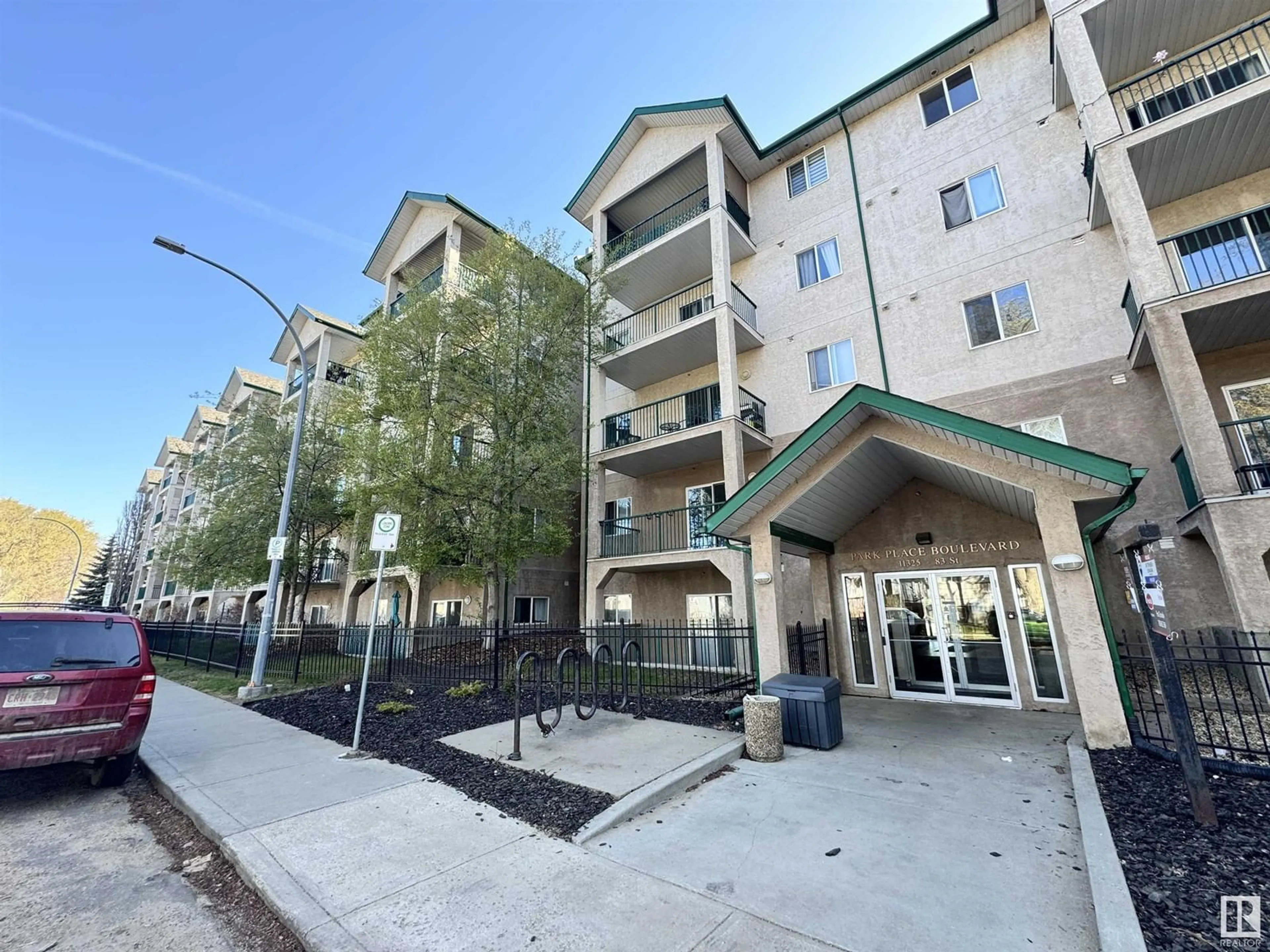 Patio, unknown for 134 11325 83 ST, Edmonton Alberta T5B4W5