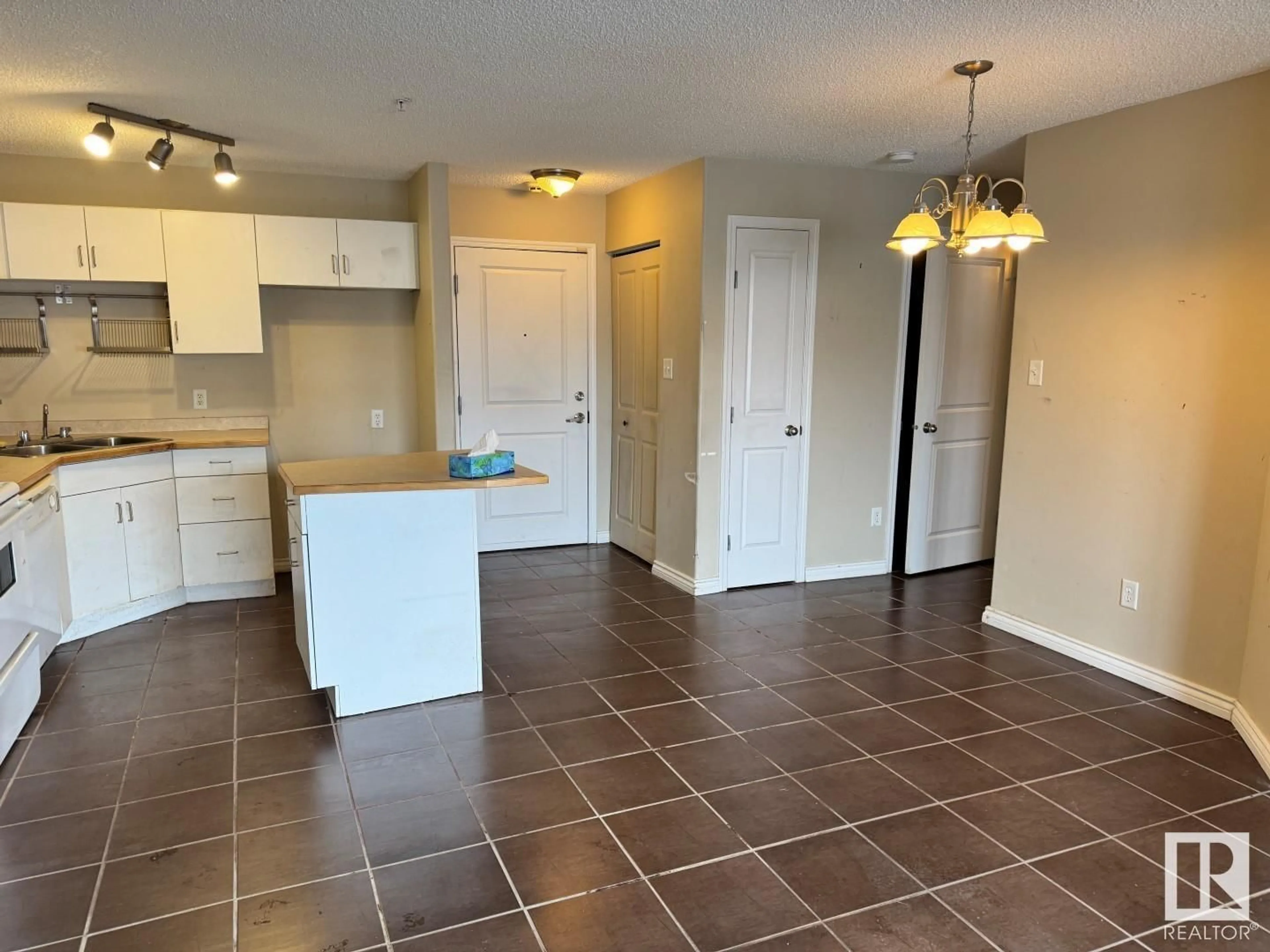 Unknown for 134 11325 83 ST, Edmonton Alberta T5B4W5