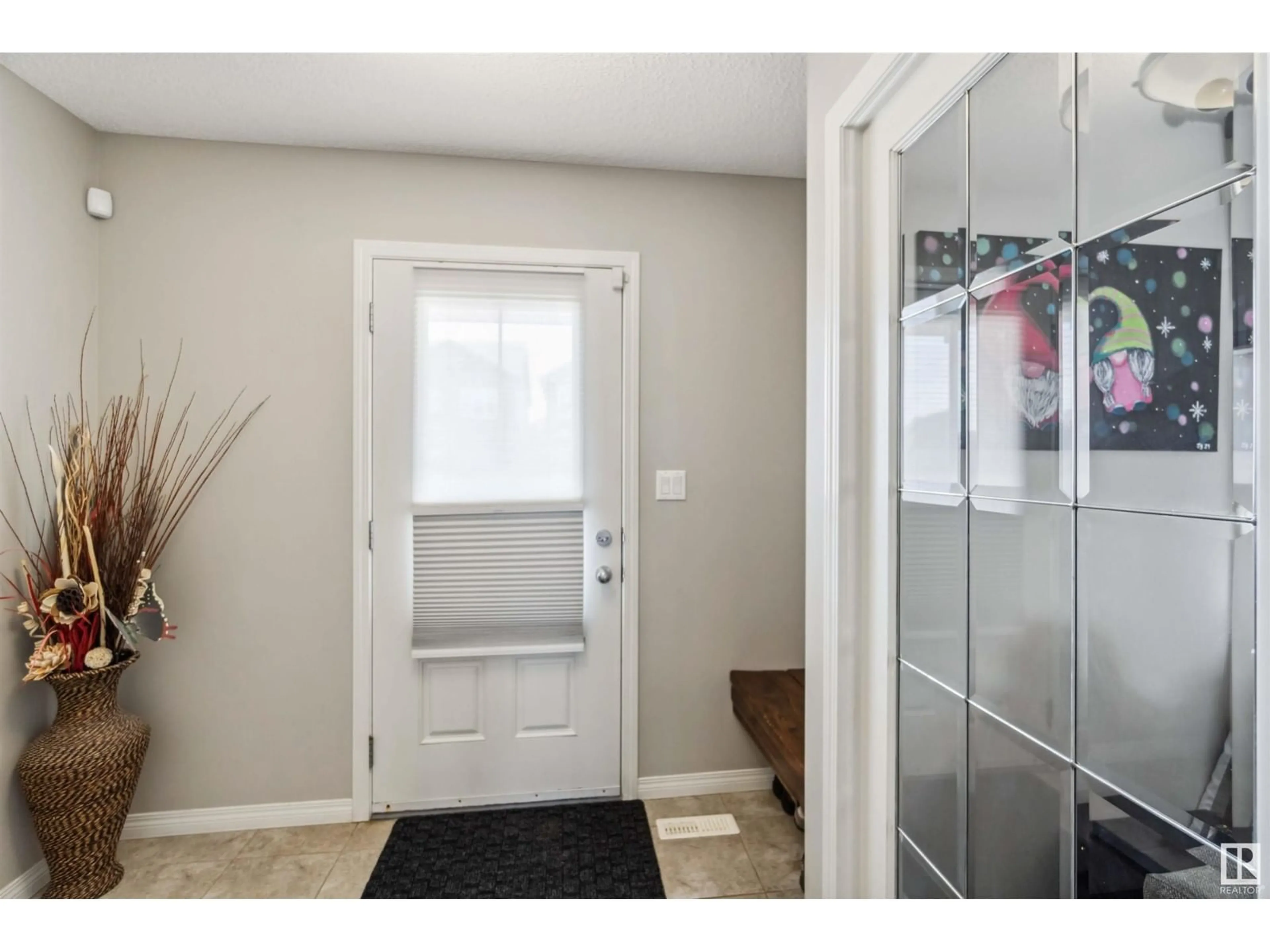 Indoor entryway for 3439 CHERRY WY, Edmonton Alberta T6X2B6