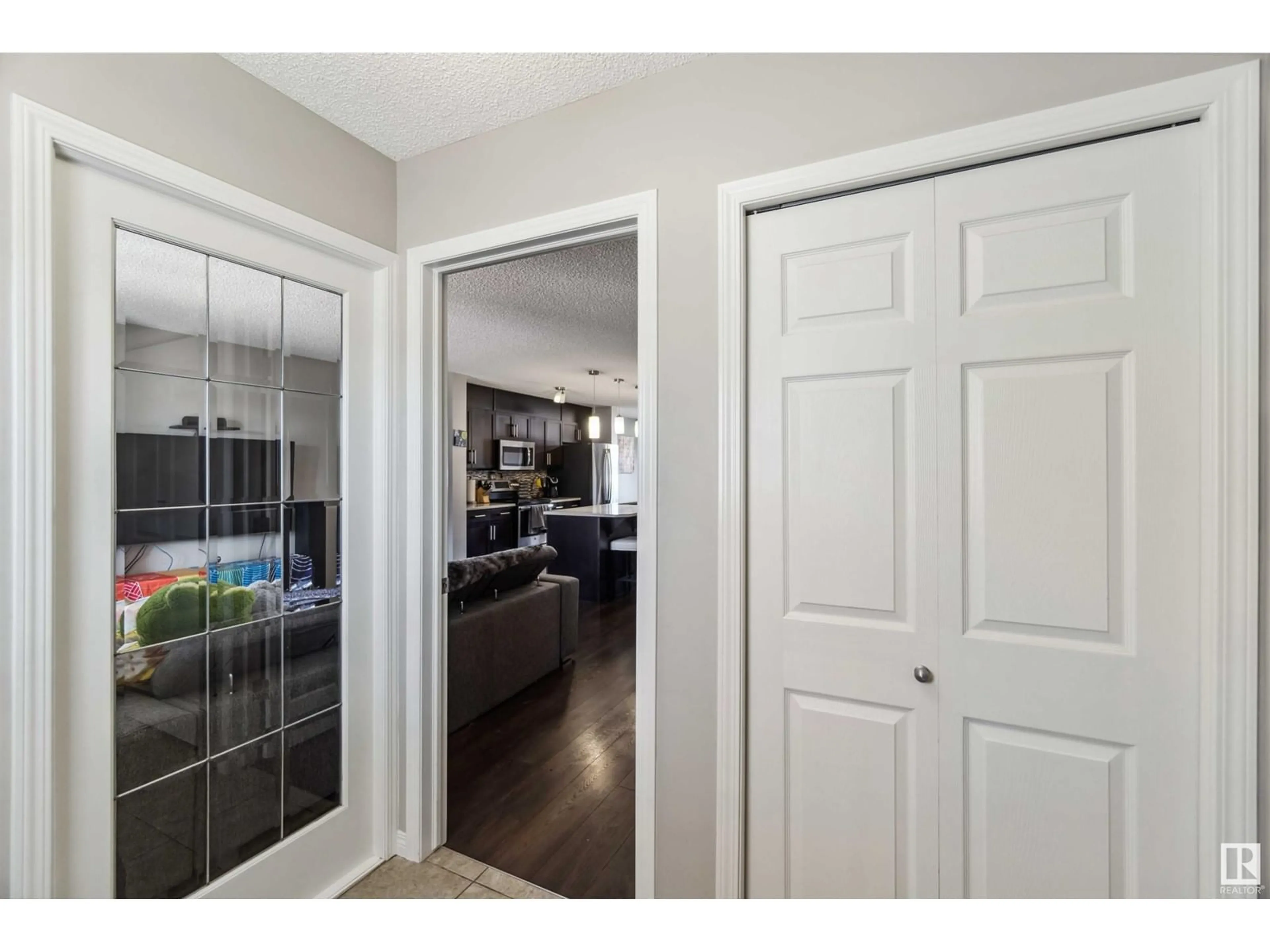 Indoor entryway for 3439 CHERRY WY, Edmonton Alberta T6X2B6