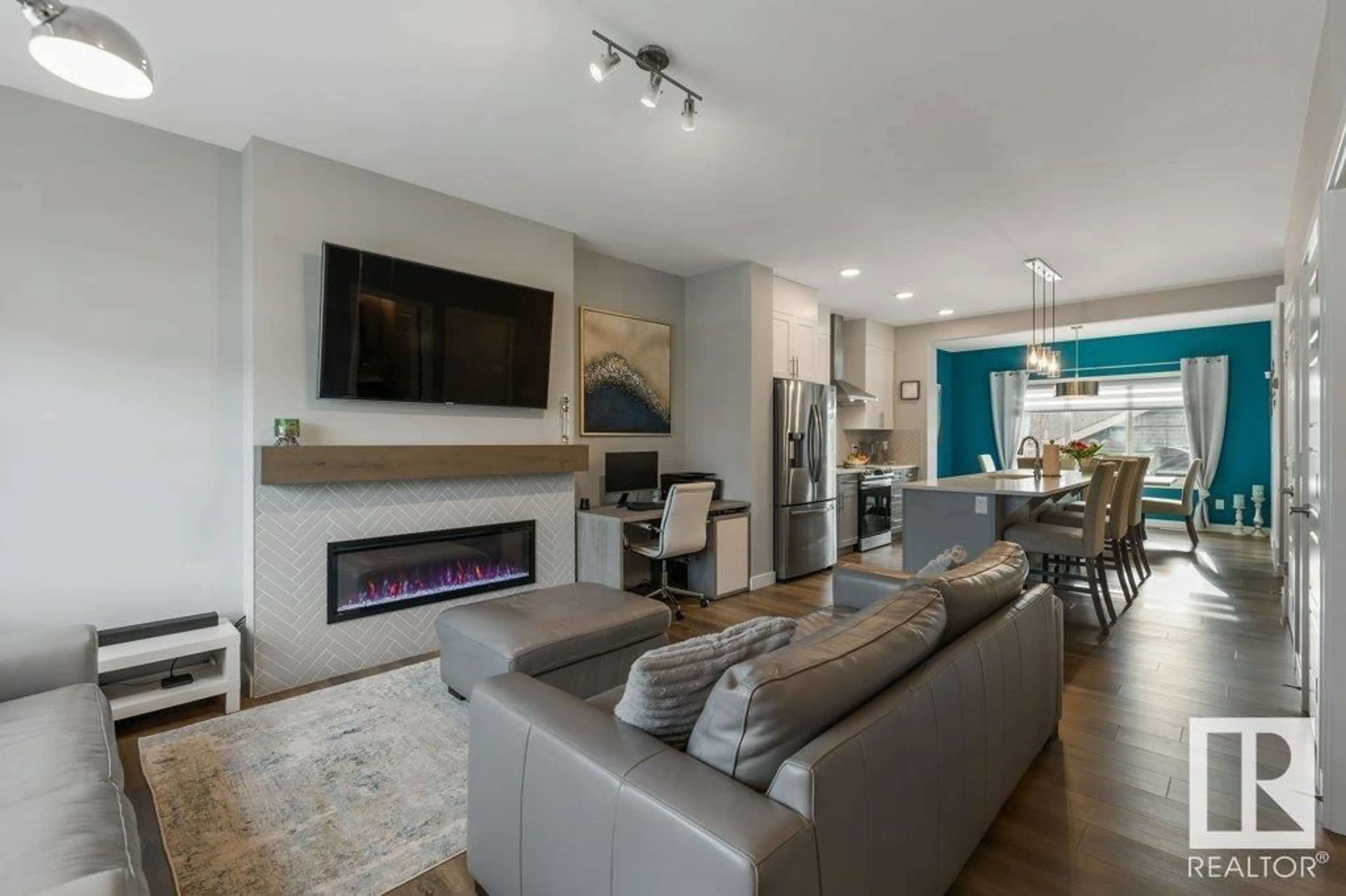 Living room with furniture, unknown for 619 MERLIN LANDING LD, Edmonton Alberta T5S0L9