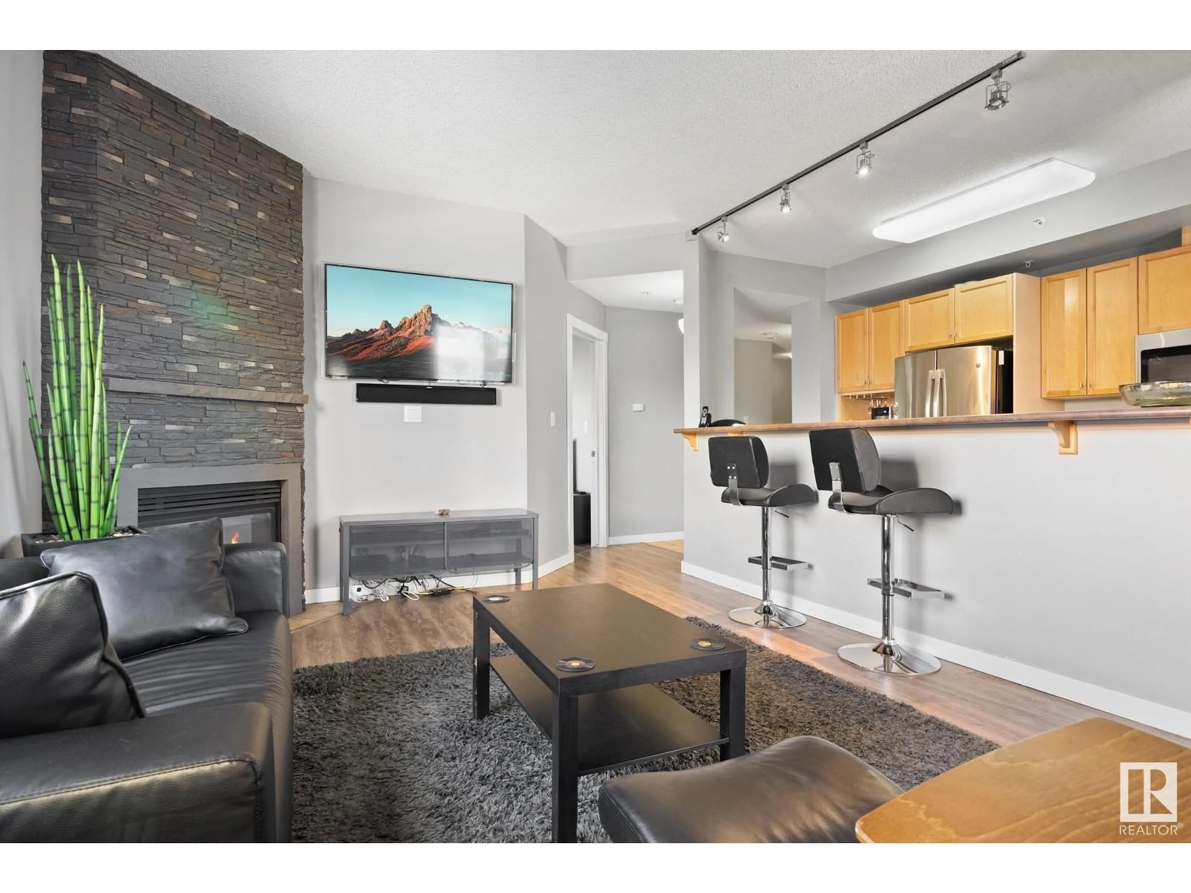 Unknown for #402 - 9707 105 ST, Edmonton Alberta T5K2Y4