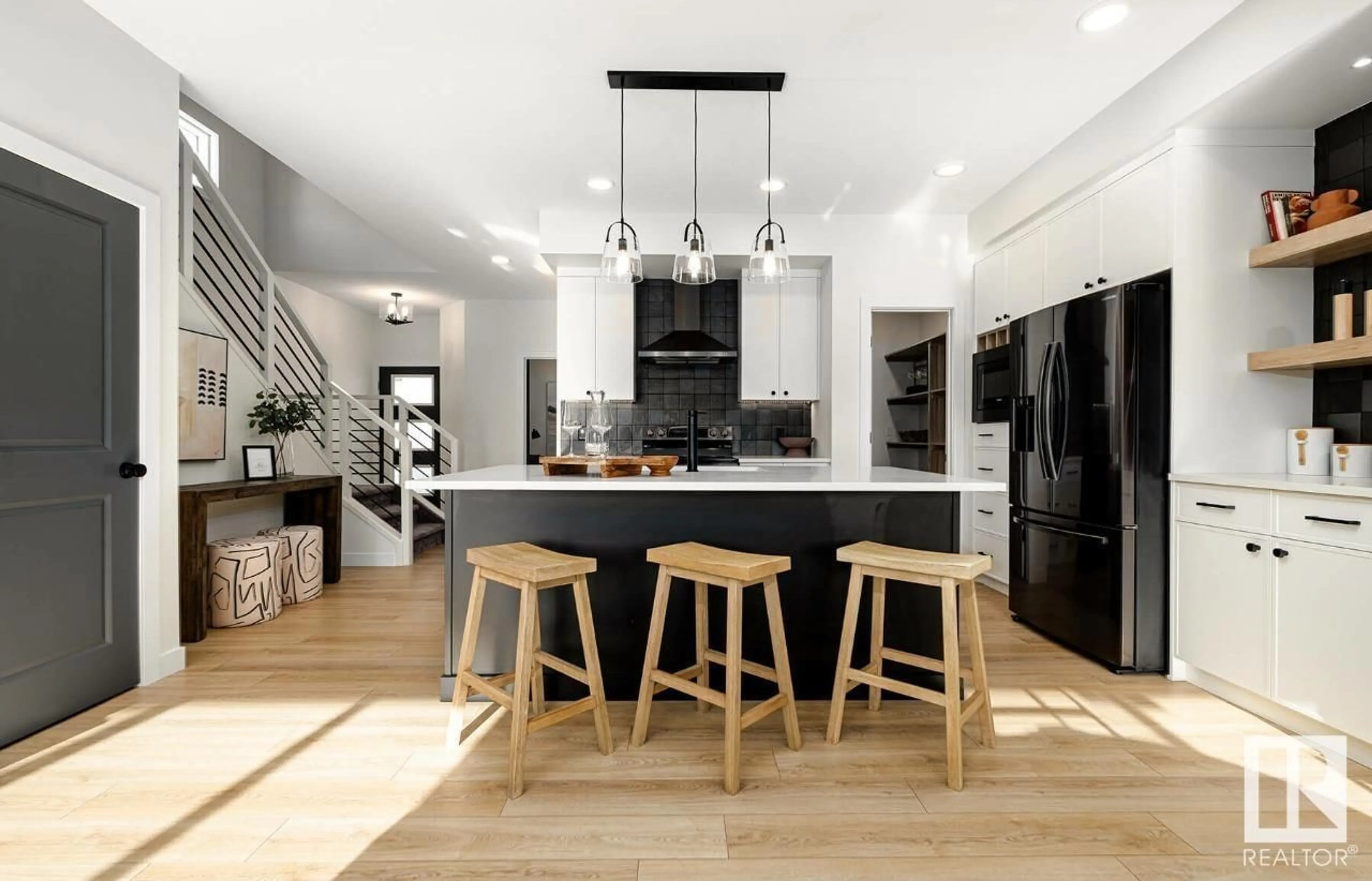 Contemporary kitchen, unknown for 155 ROYAL ST, St. Albert Alberta T8N8C9