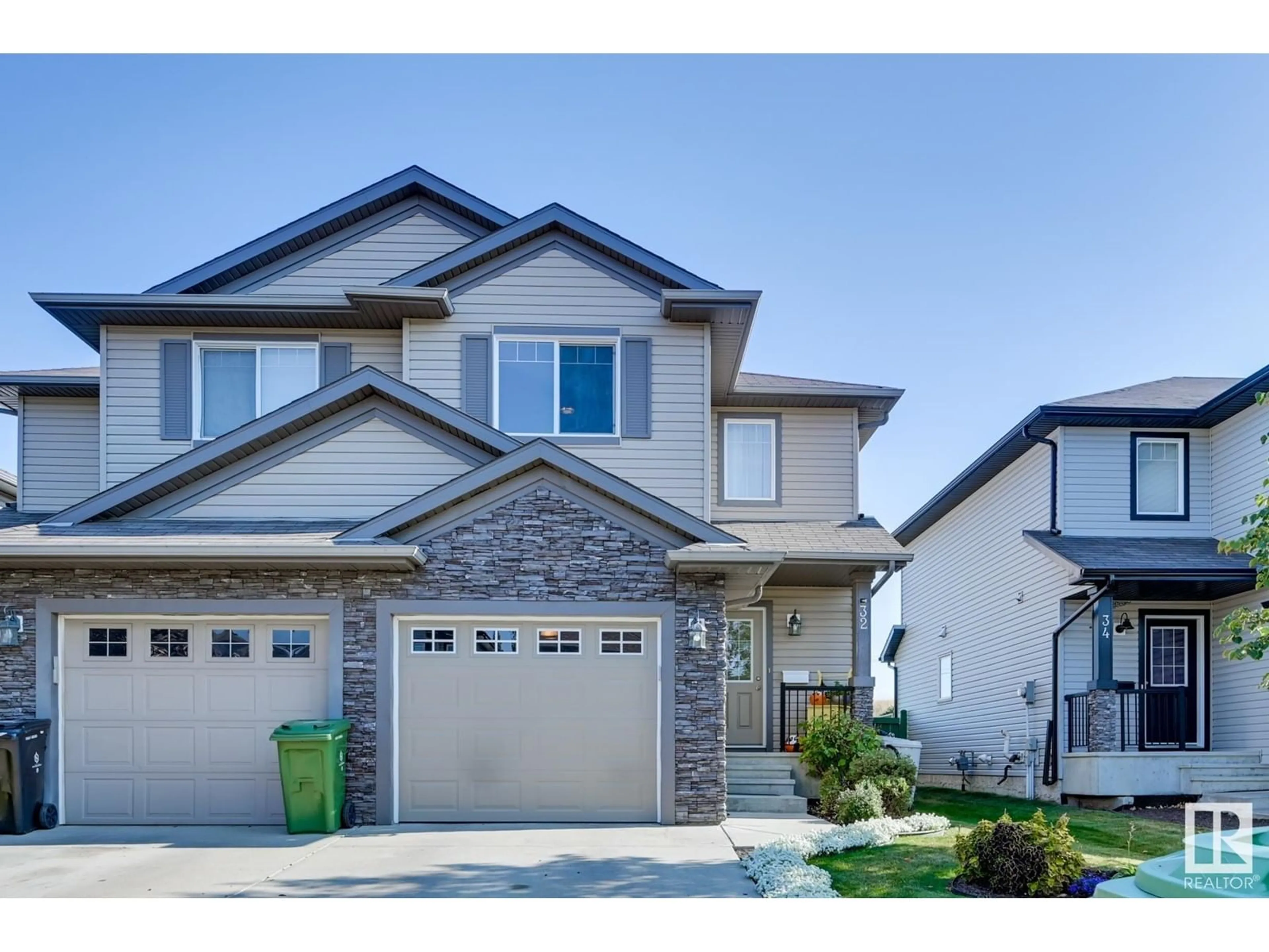 Home with brick exterior material, street for 32 WELLINGTON PL, Fort Saskatchewan Alberta T8L0G2