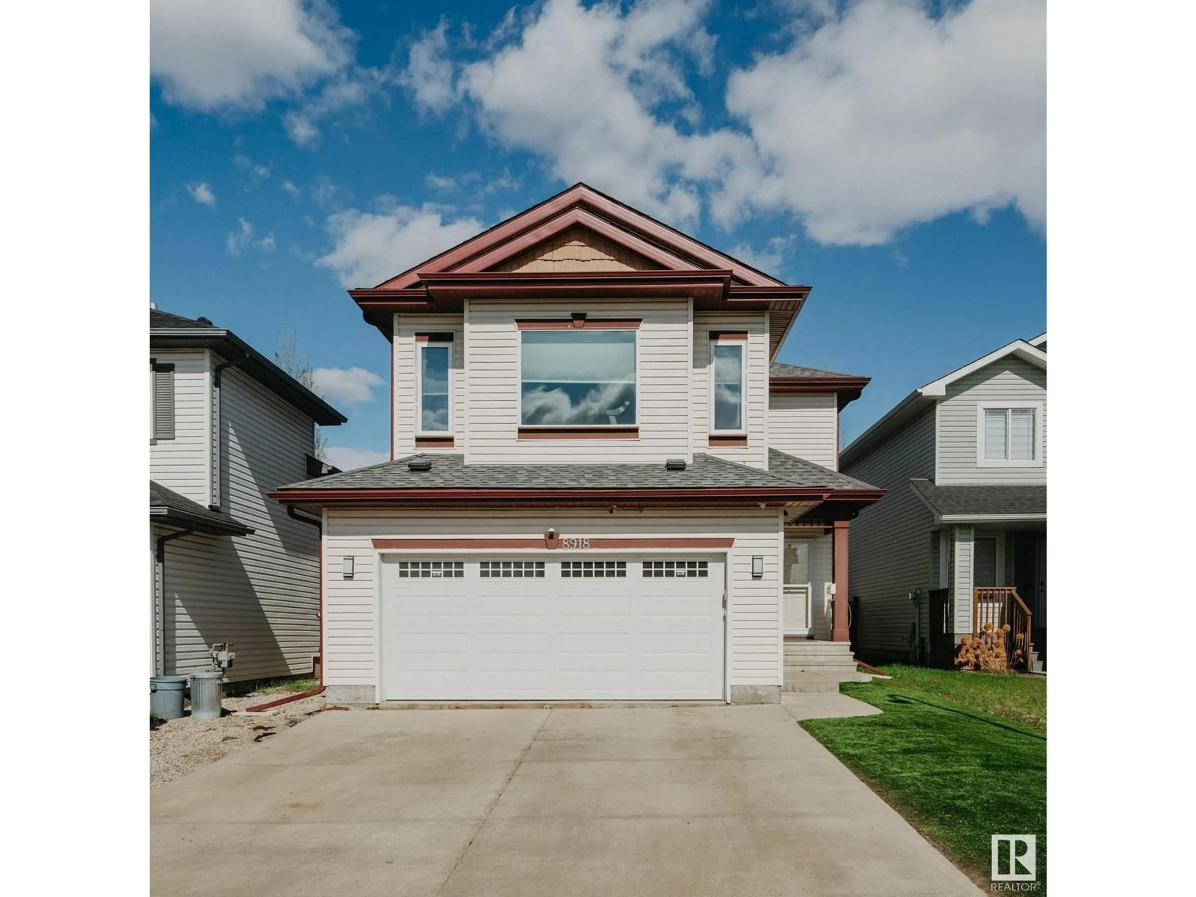 Home with vinyl exterior material, street for 8918 179A AV, Edmonton Alberta T5Z0A6