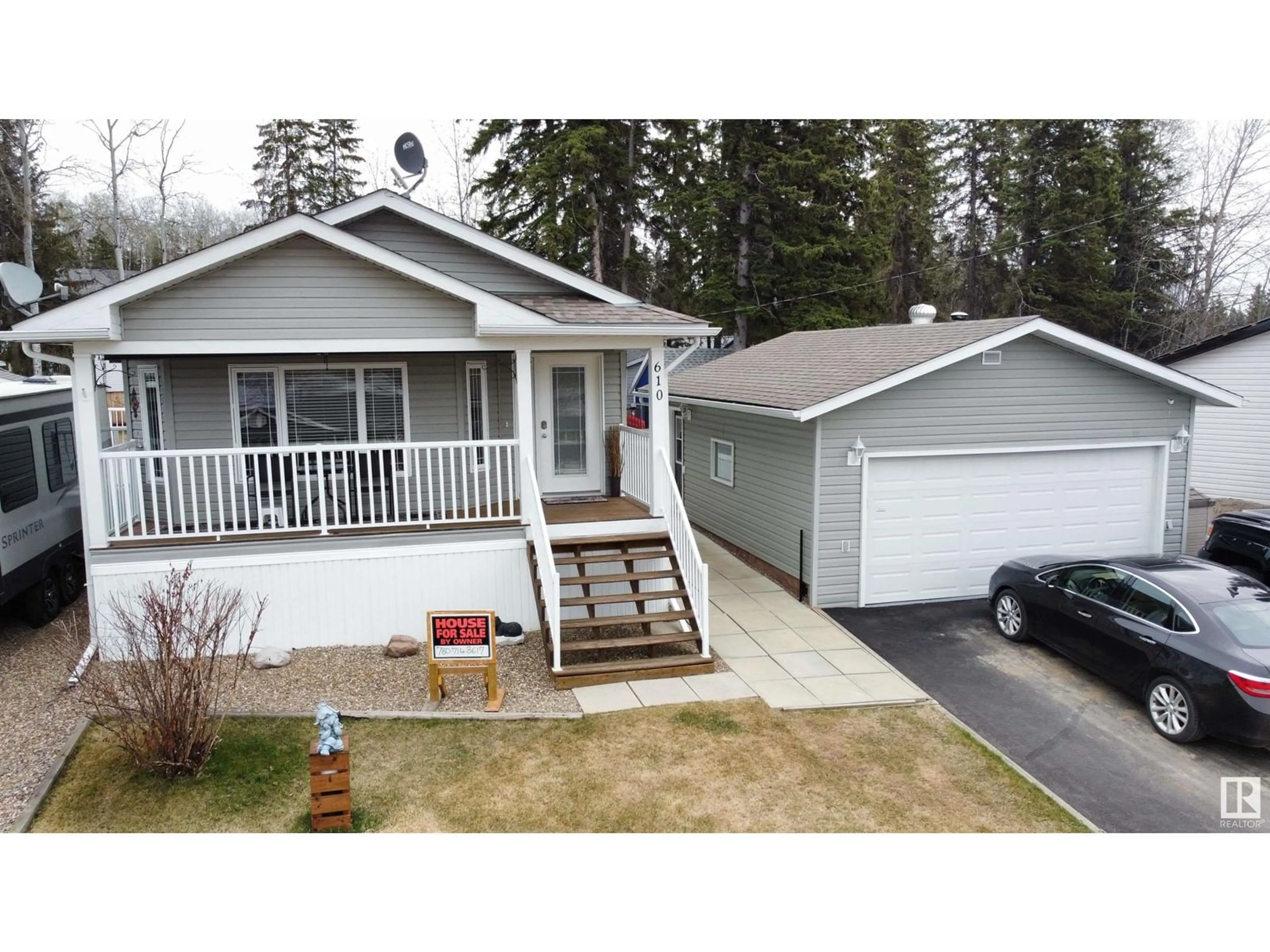 Home with vinyl exterior material, street for 610 LAKEVIEW ROAD, Rural Athabasca County Alberta T0A0M0