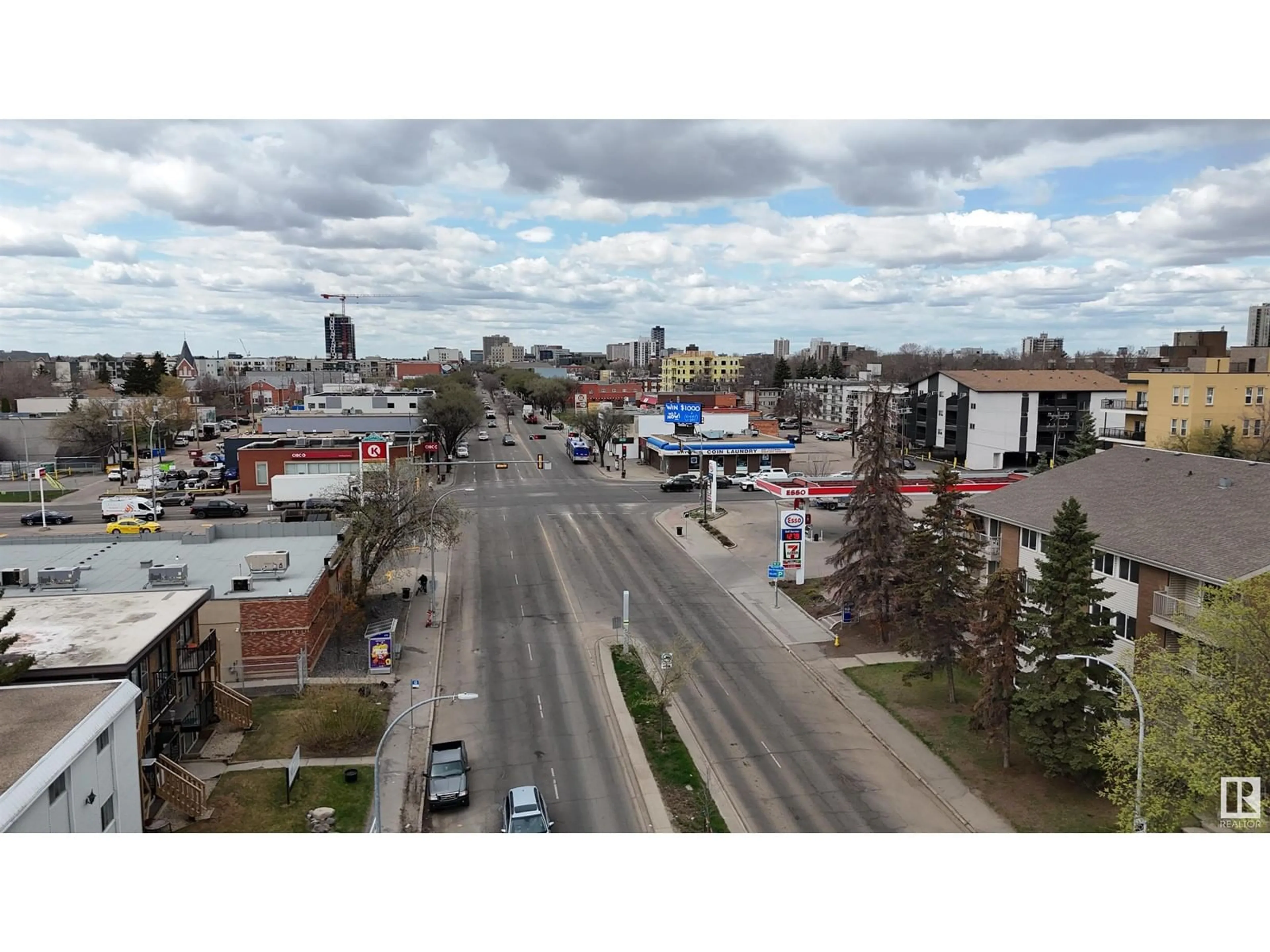 A pic from outside/outdoor area/front of a property/back of a property/a pic from drone, street for #4 - 9835 82 AV, Edmonton Alberta T6E1Y7