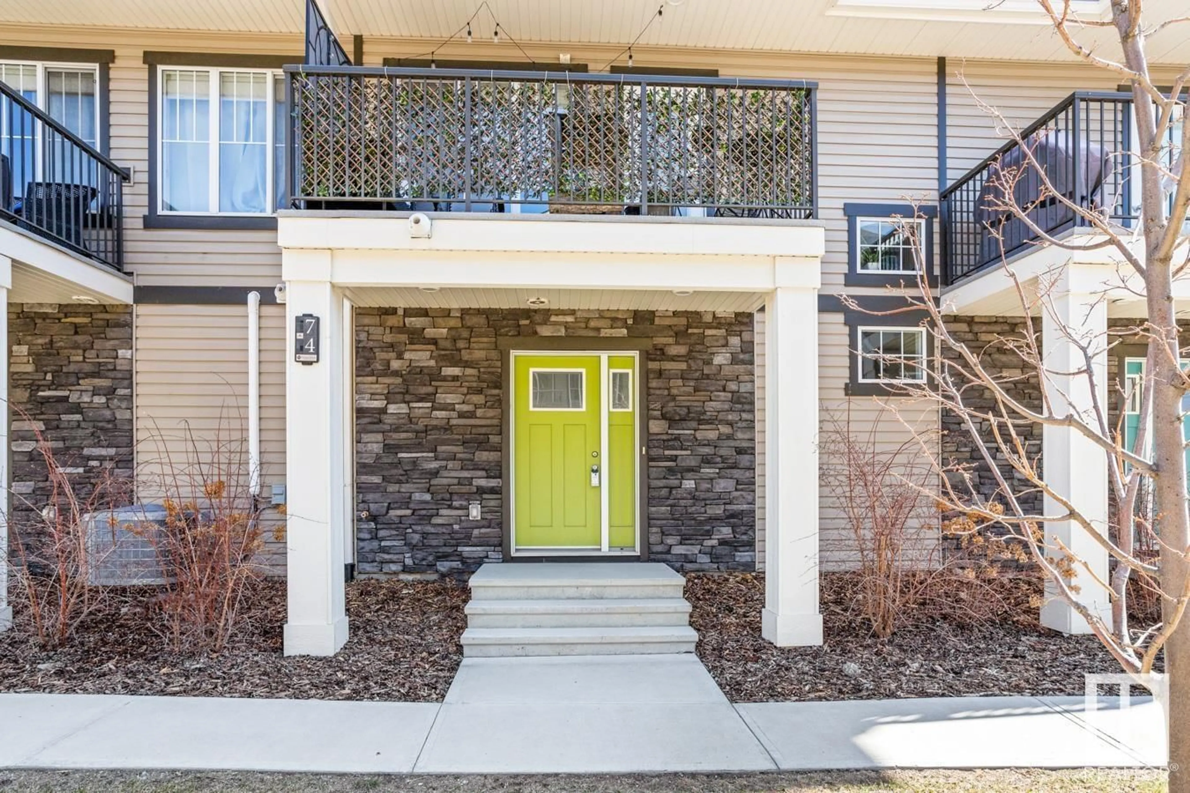 Indoor entryway for #74 - 165 CY BECKER BV, Edmonton Alberta T5Y3T4