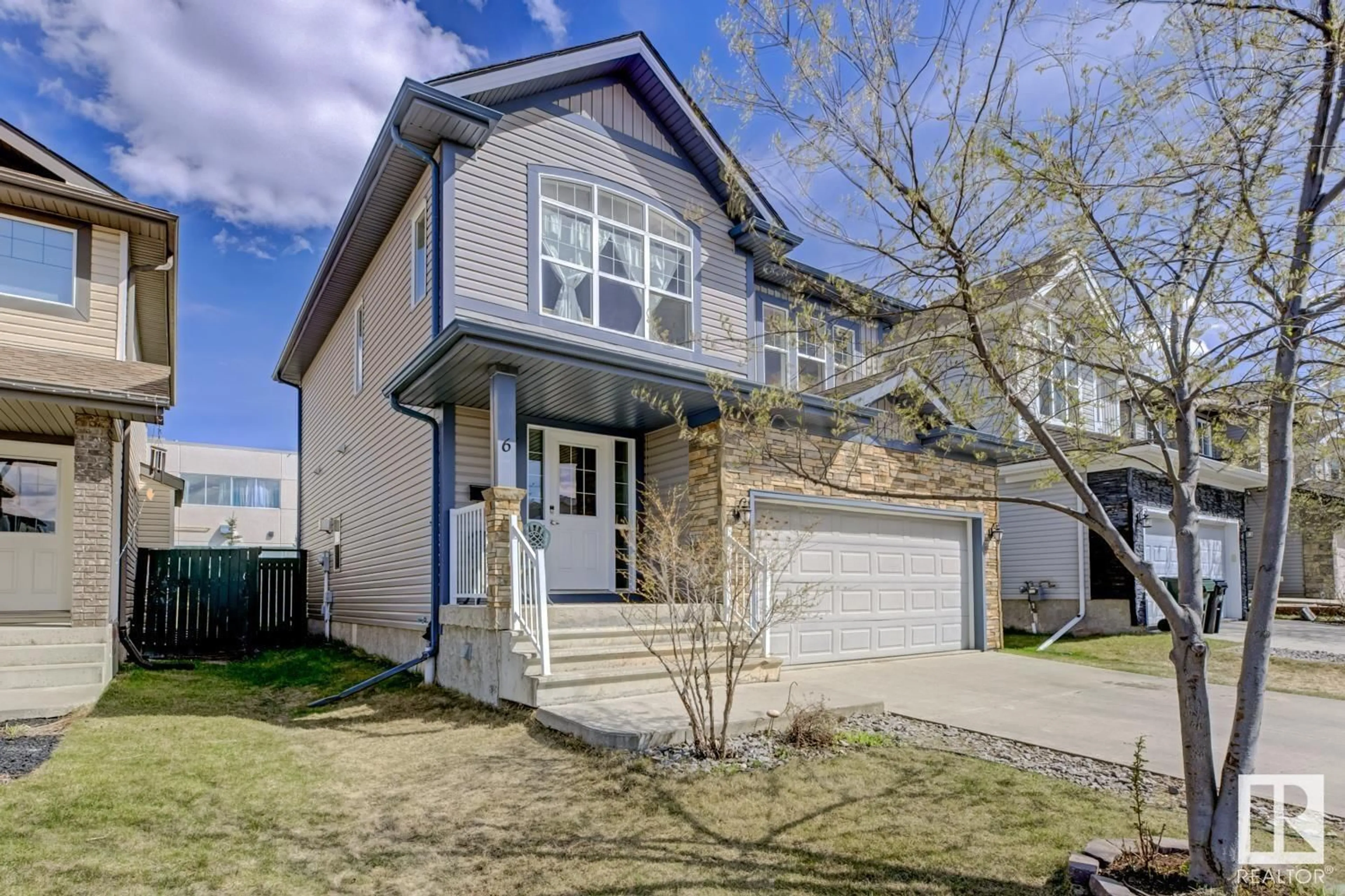 Home with vinyl exterior material, street for 6 VERNON ST, Spruce Grove Alberta T7X0B5