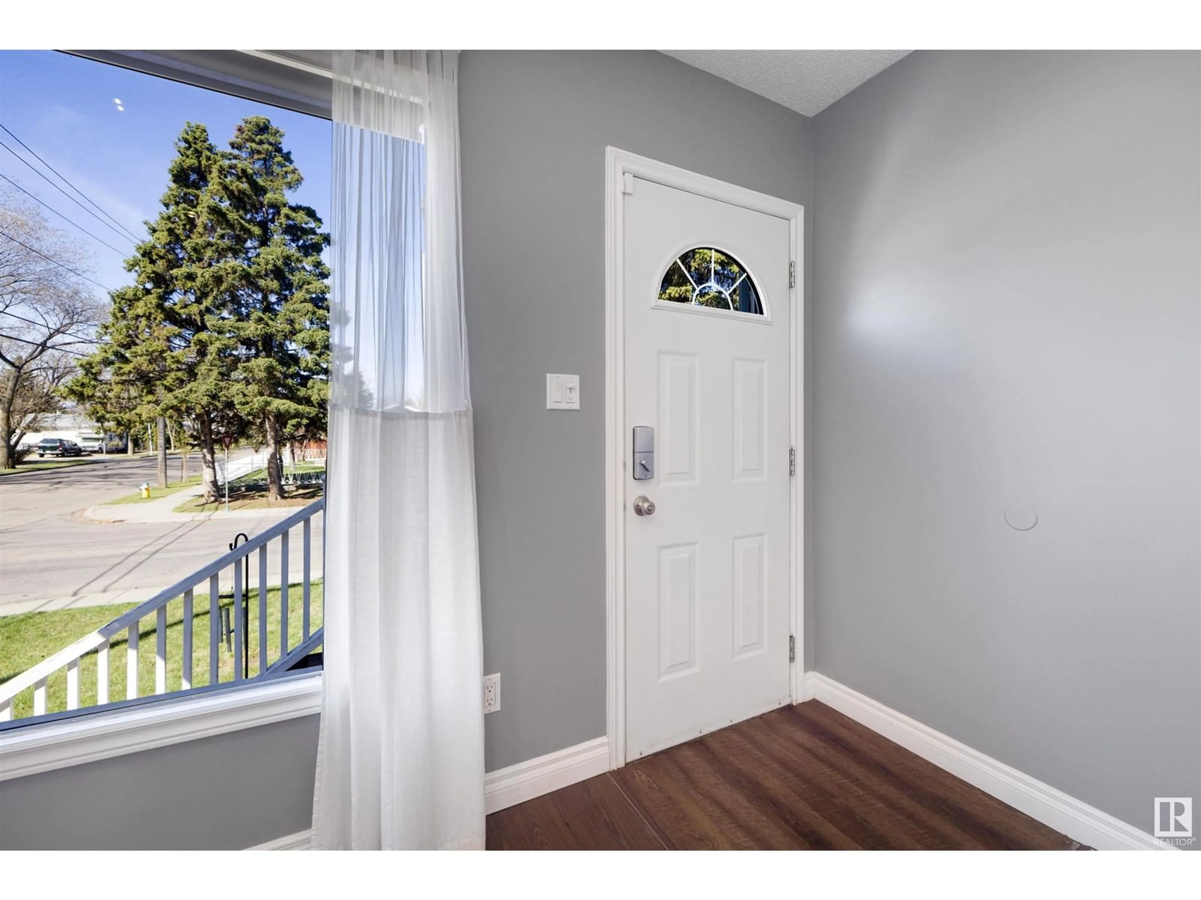 Indoor entryway for NW - 12903 133 ST, Edmonton Alberta T5L1S9