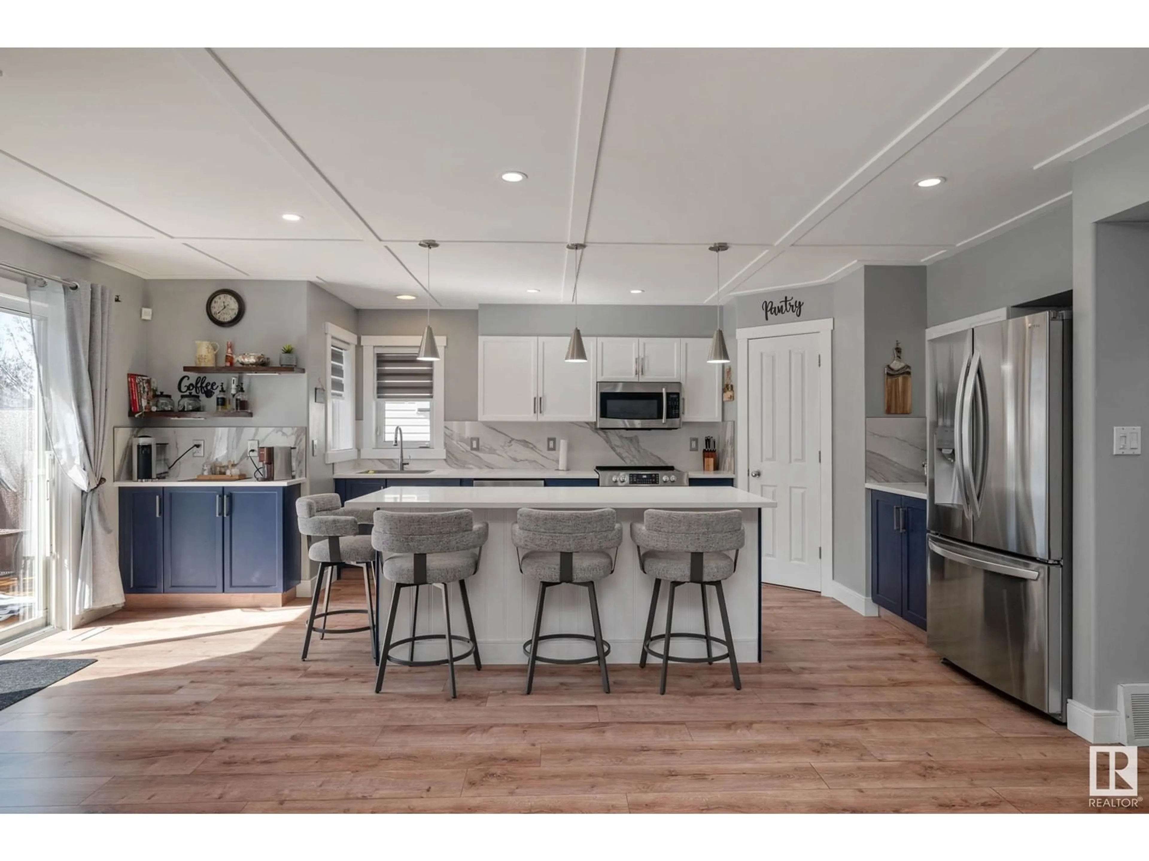 Open concept kitchen, unknown for 5 HIGHGROVE TC, Sherwood Park Alberta T8A6G7