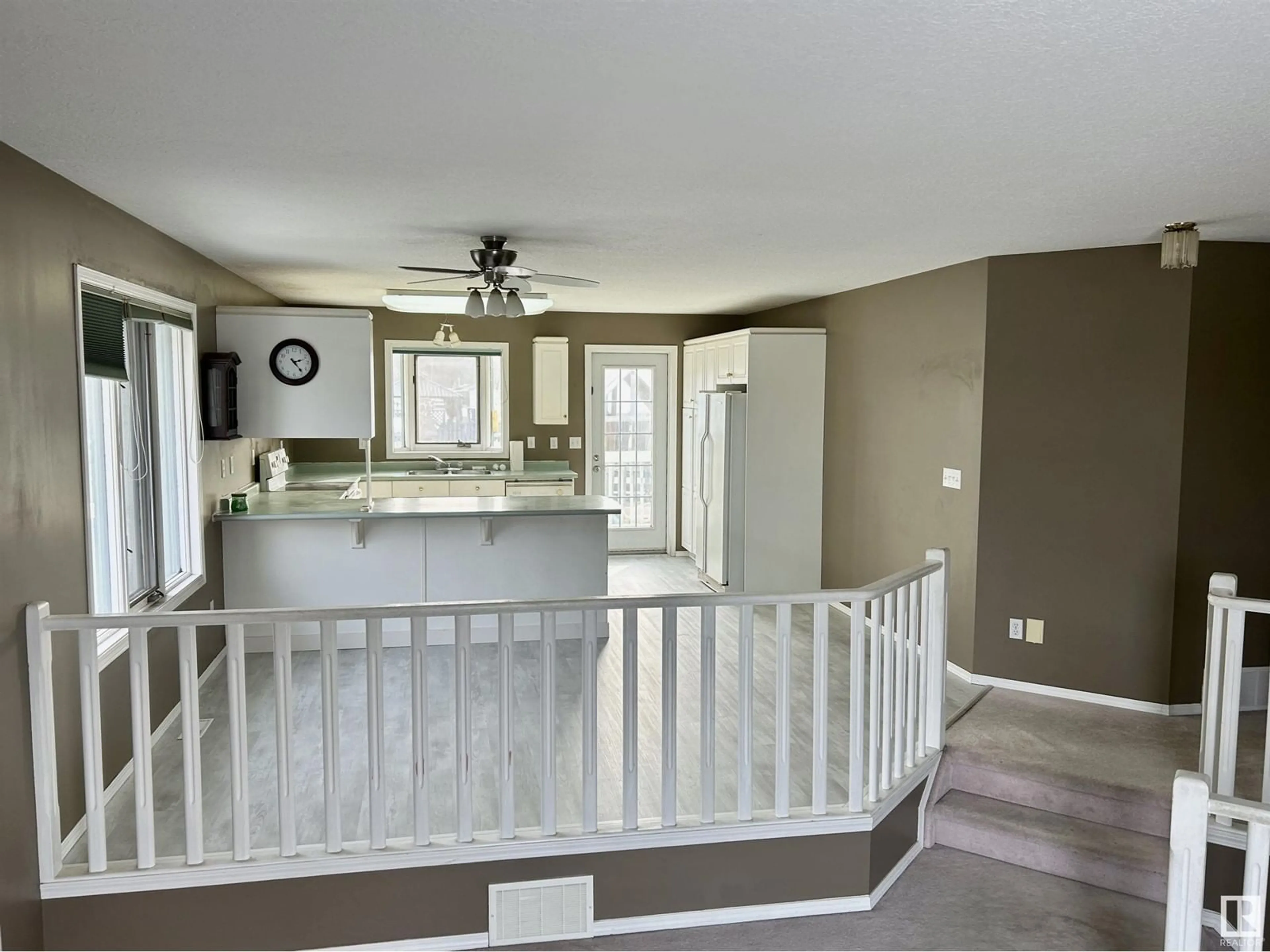 Open concept kitchen, unknown for 4008 55 AV, Whitecourt Alberta T7S1C5