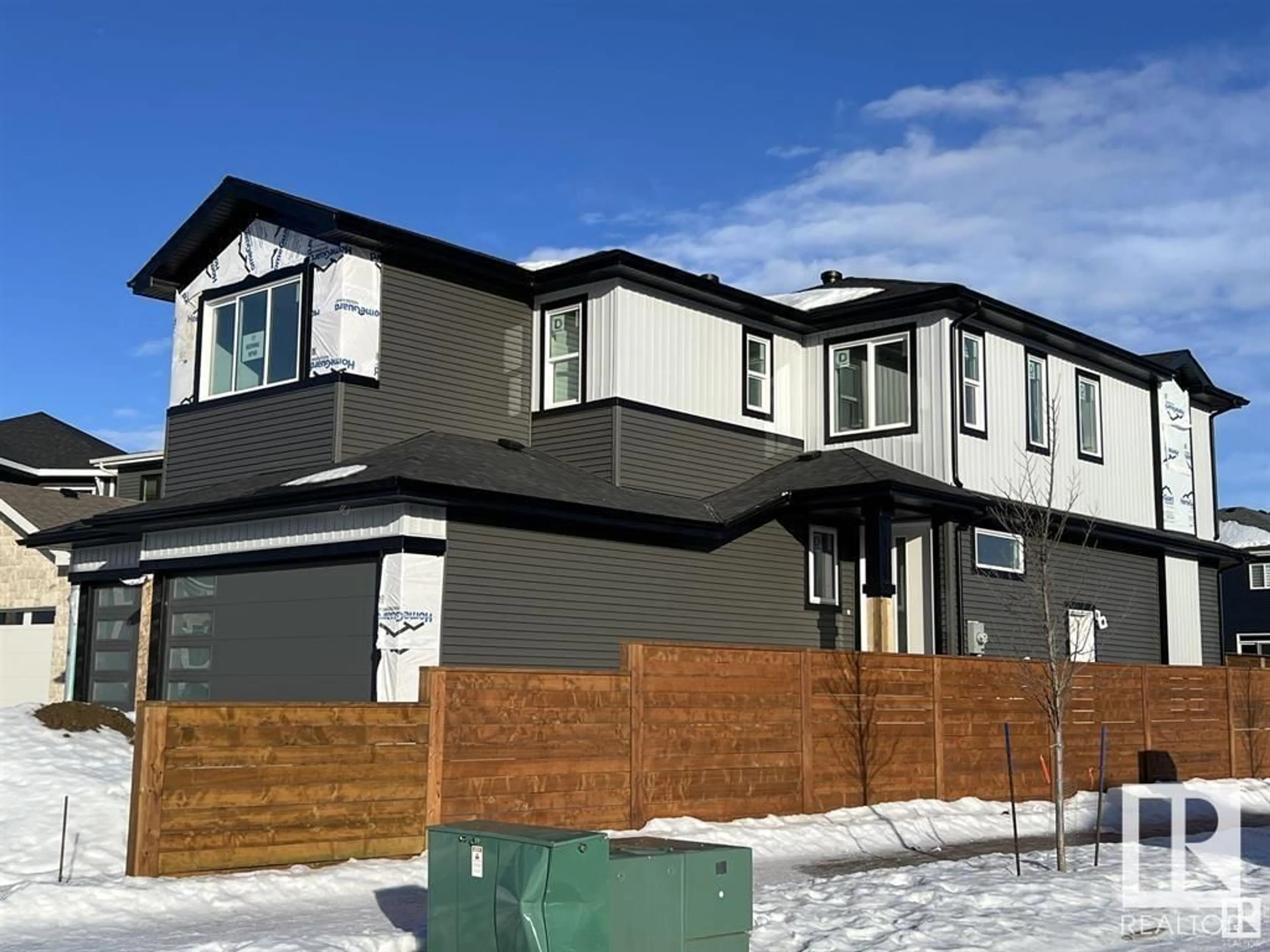Home with vinyl exterior material, street for 17 REDWING WD, St. Albert Alberta T8N8B7