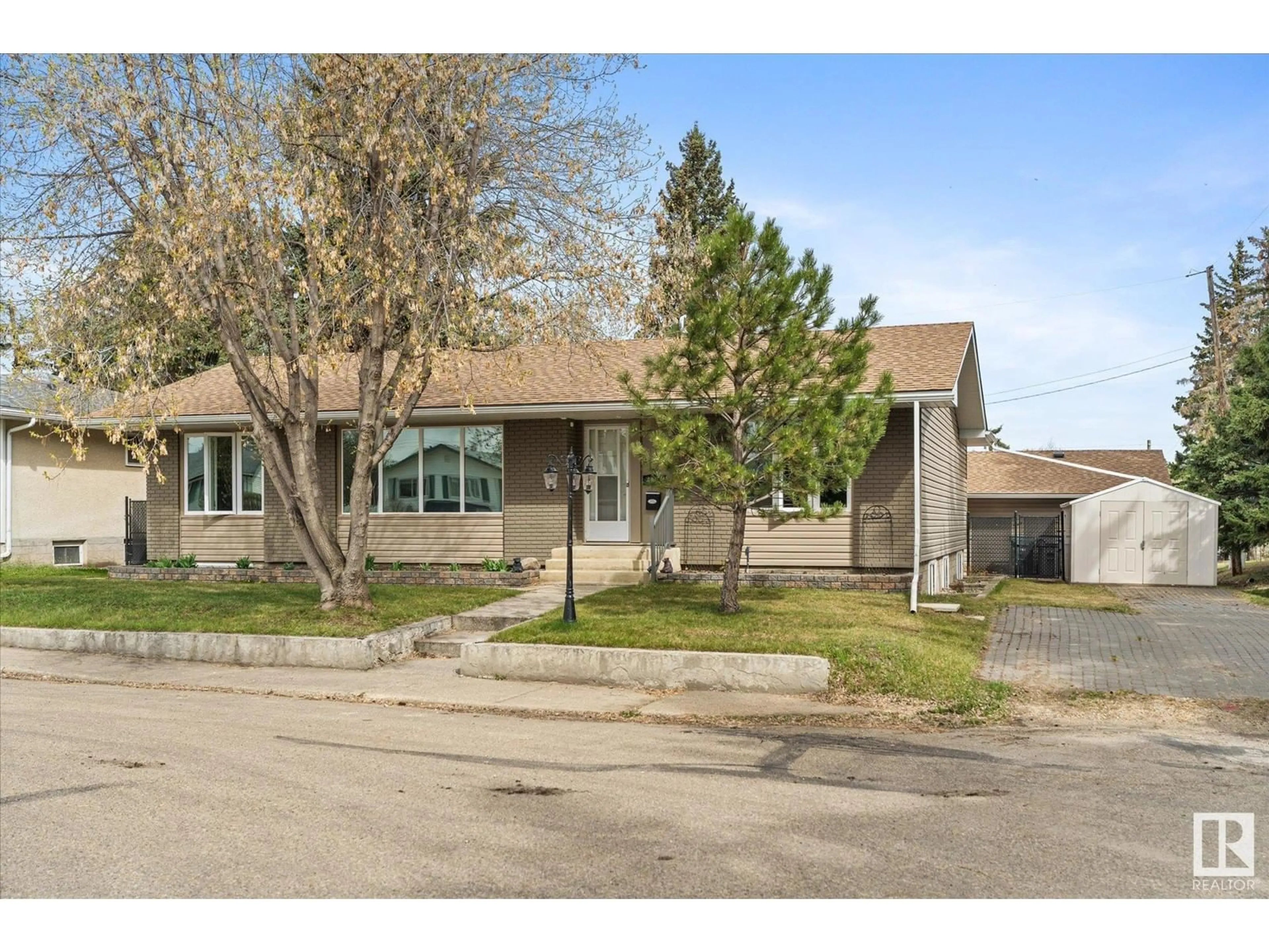 Unknown for 4905 55 A AV, Stony Plain Alberta T7Z1B3