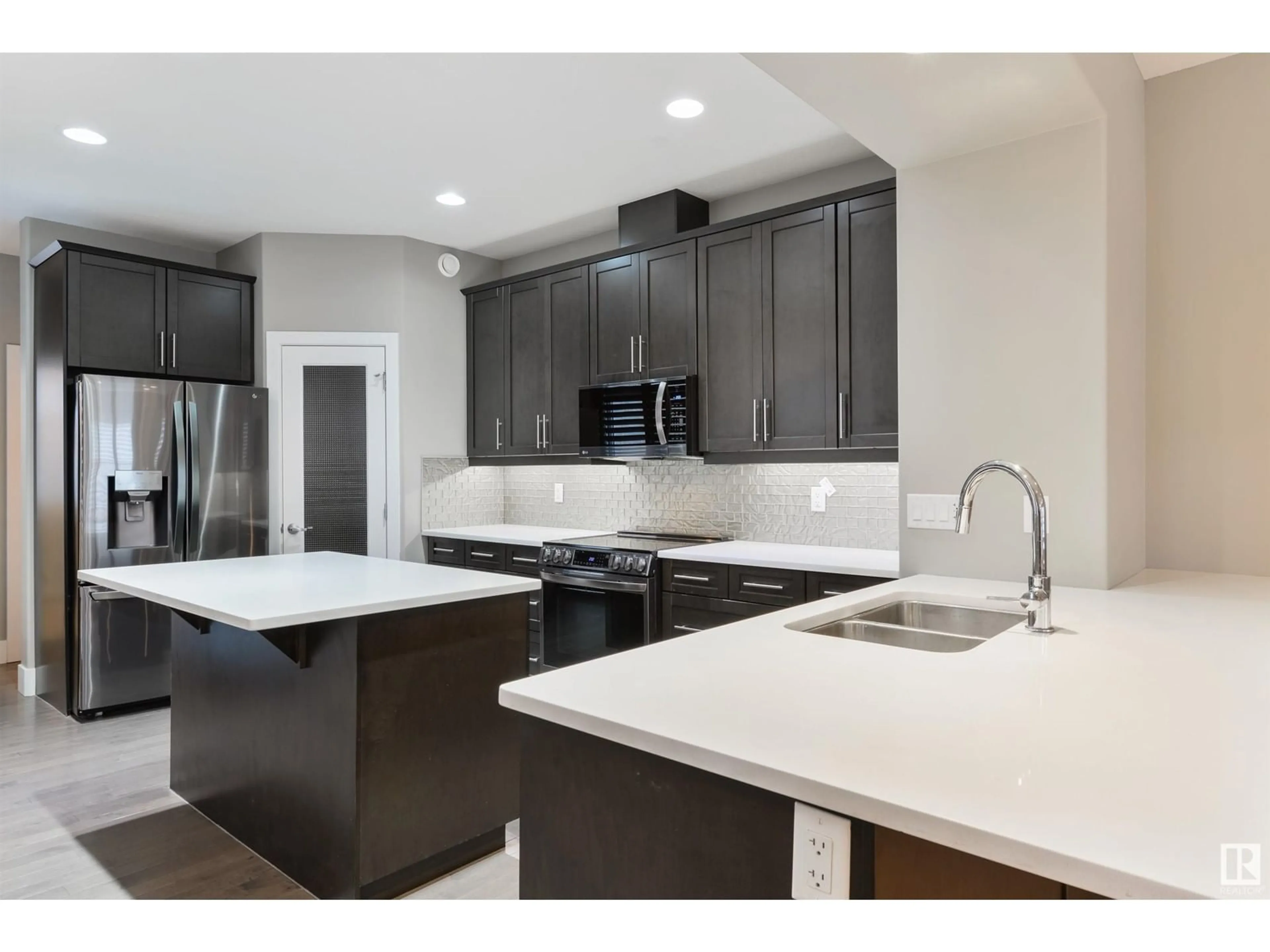 Open concept kitchen, ceramic/tile floor for NW - 7478 MAY CM, Edmonton Alberta T6R0G9