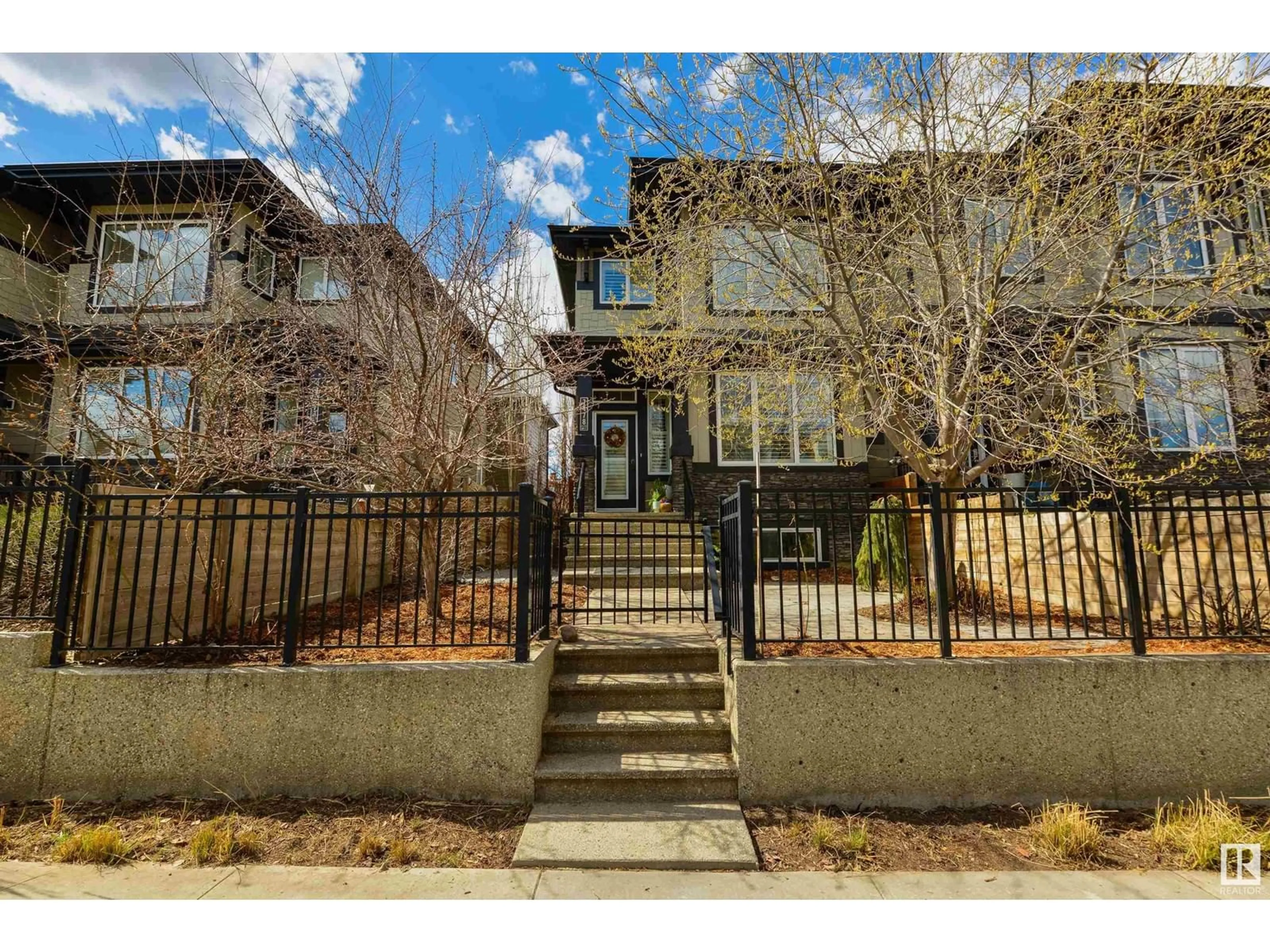 Unknown for NW - 7478 MAY CM, Edmonton Alberta T6R0G9